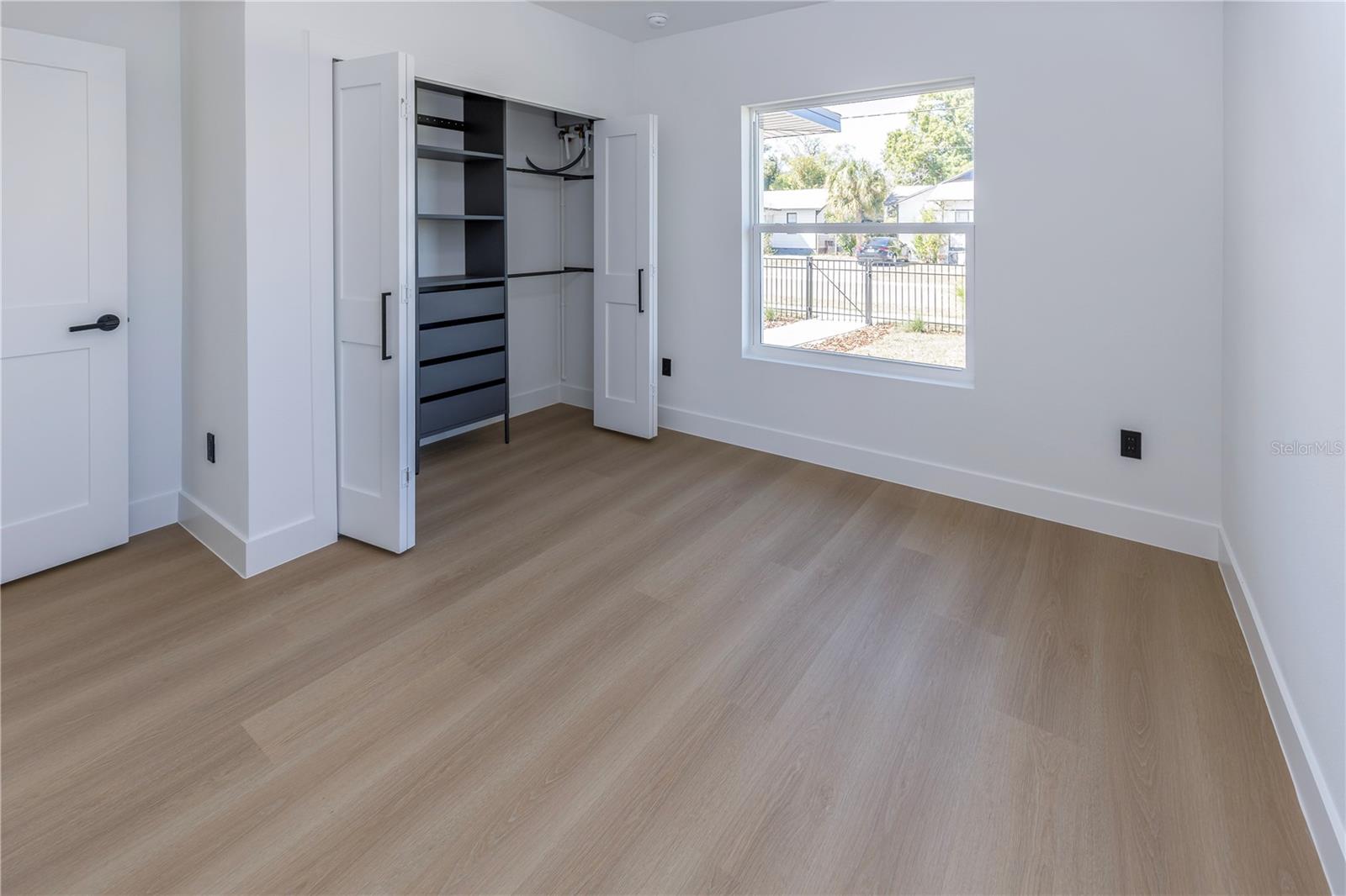 Image 5 of 50 For 1834-1836 19th Street S