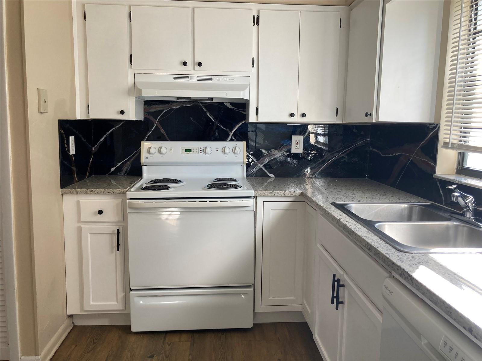 Image 4 of 14 For 5103 Clarice Court 3d