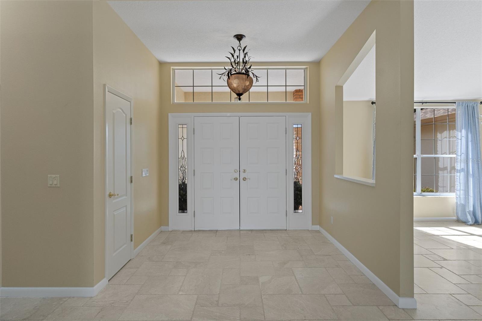 Image 10 of 59 For 13 Enclave Point S