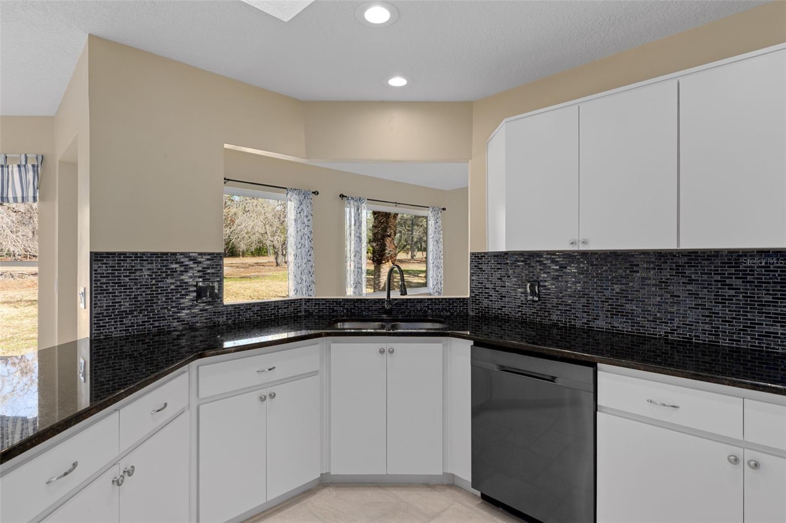 Image 27 of 59 For 13 Enclave Point S