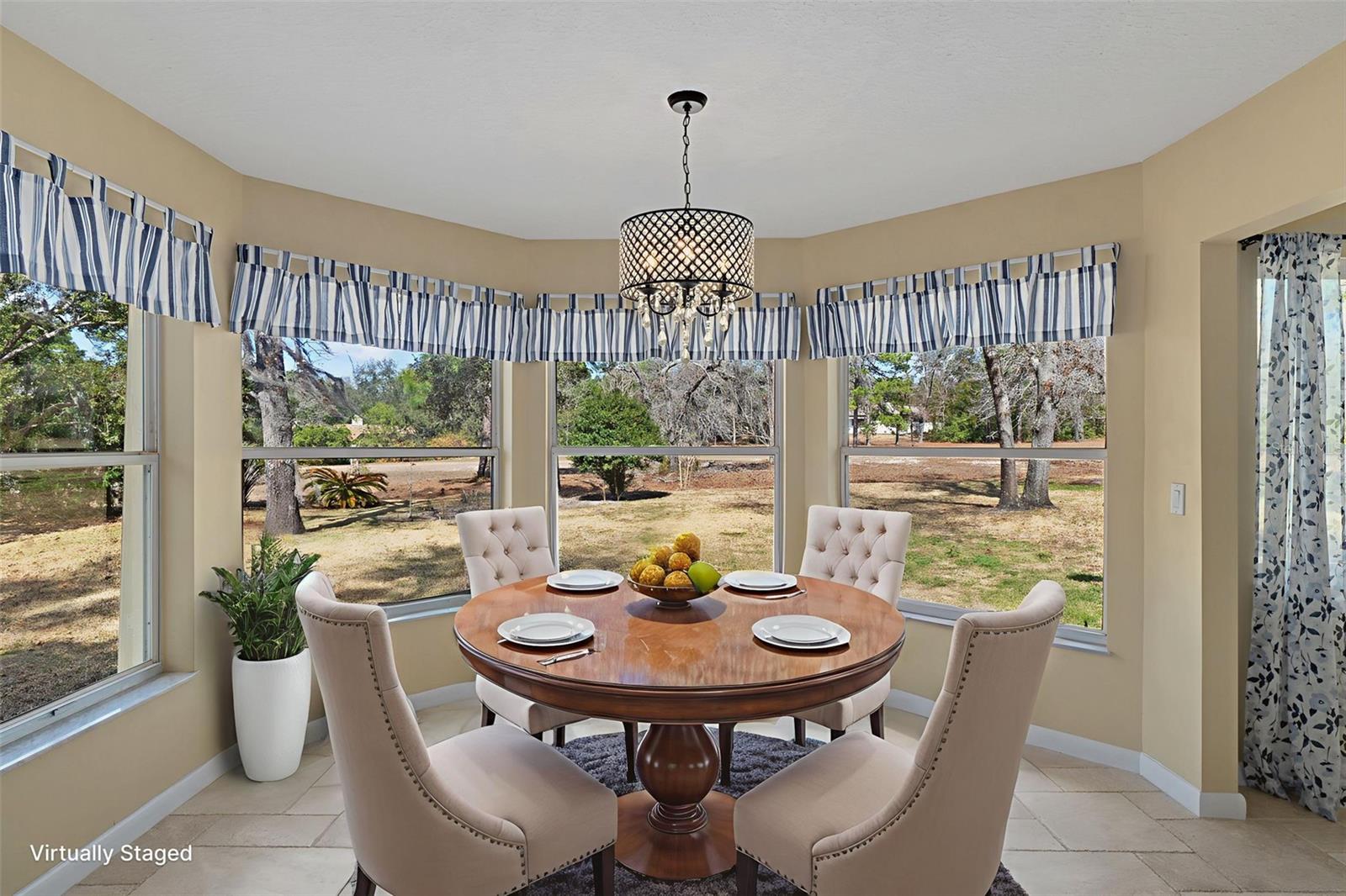 Image 31 of 59 For 13 Enclave Point S