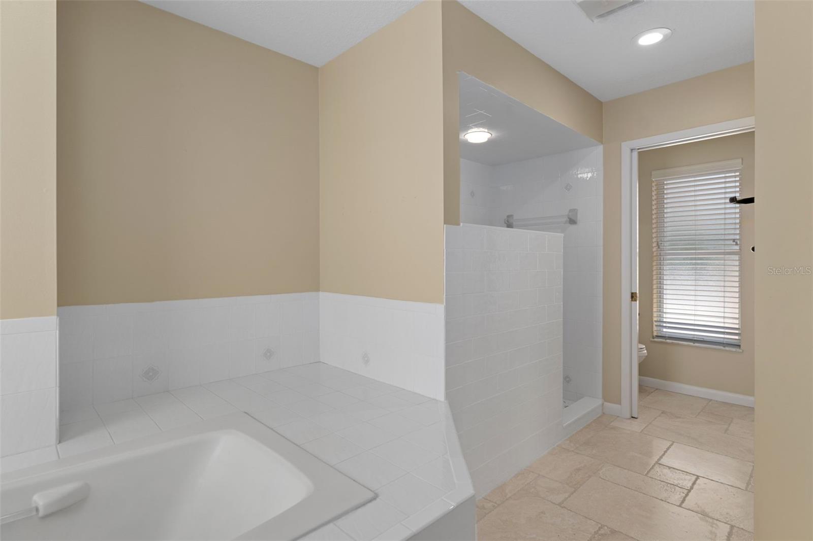 Image 45 of 59 For 13 Enclave Point S