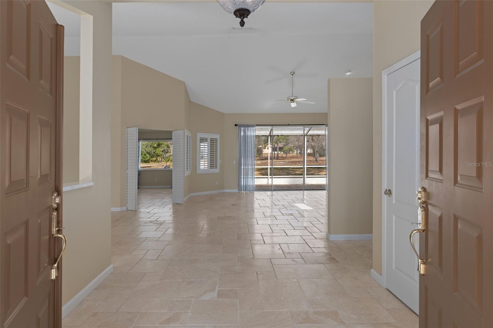 Image 9 of 59 For 13 Enclave Point S