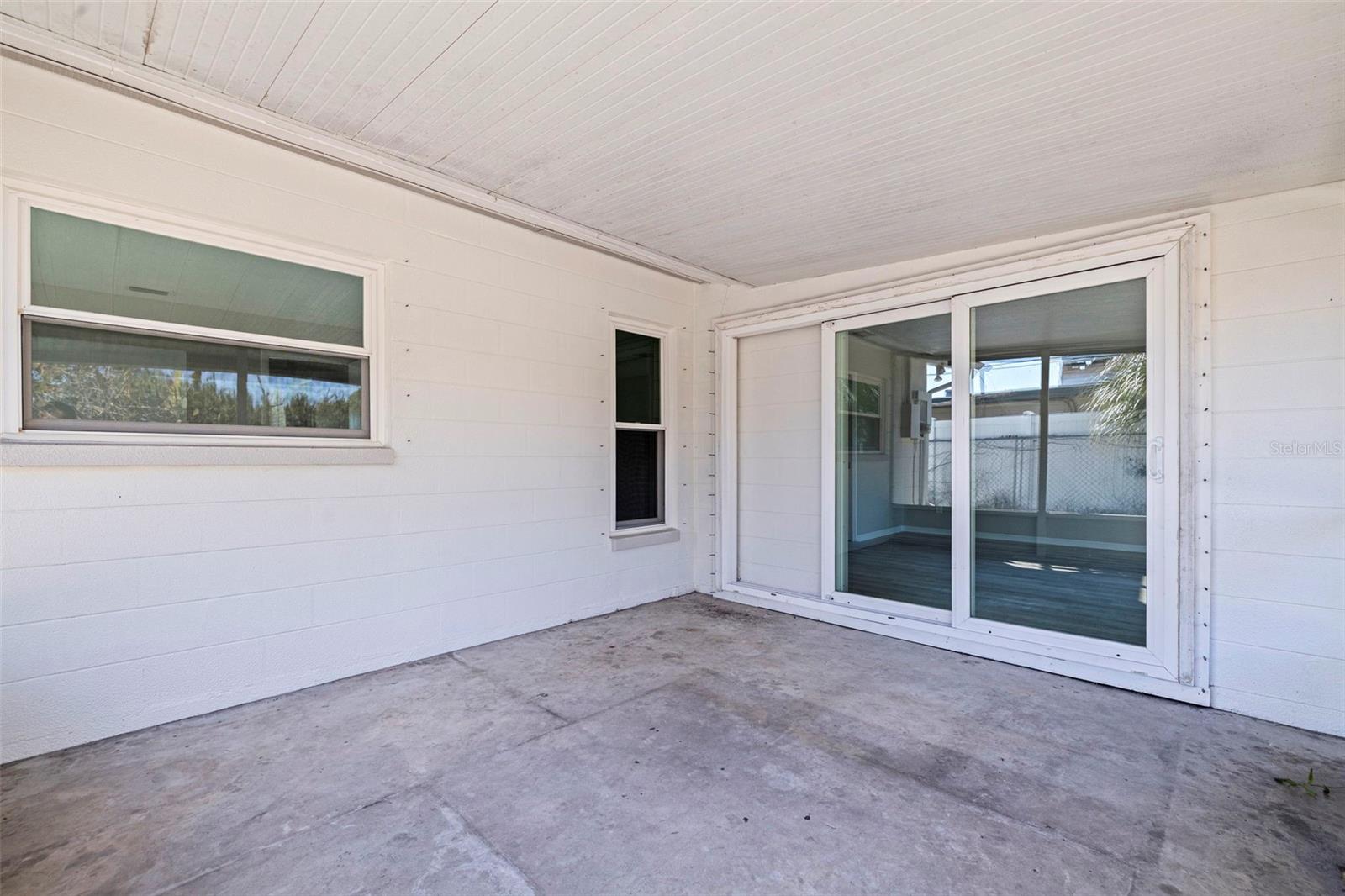 Image 16 of 39 For 1013 55th Terrace S