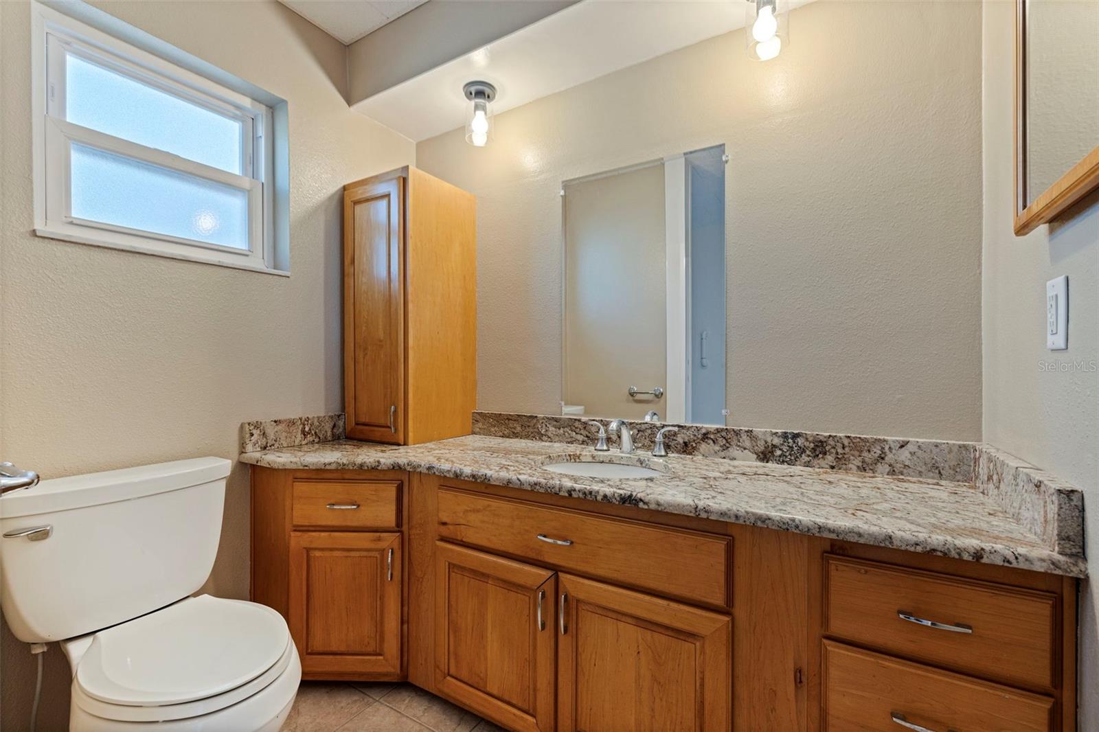 Image 20 of 39 For 1013 55th Terrace S