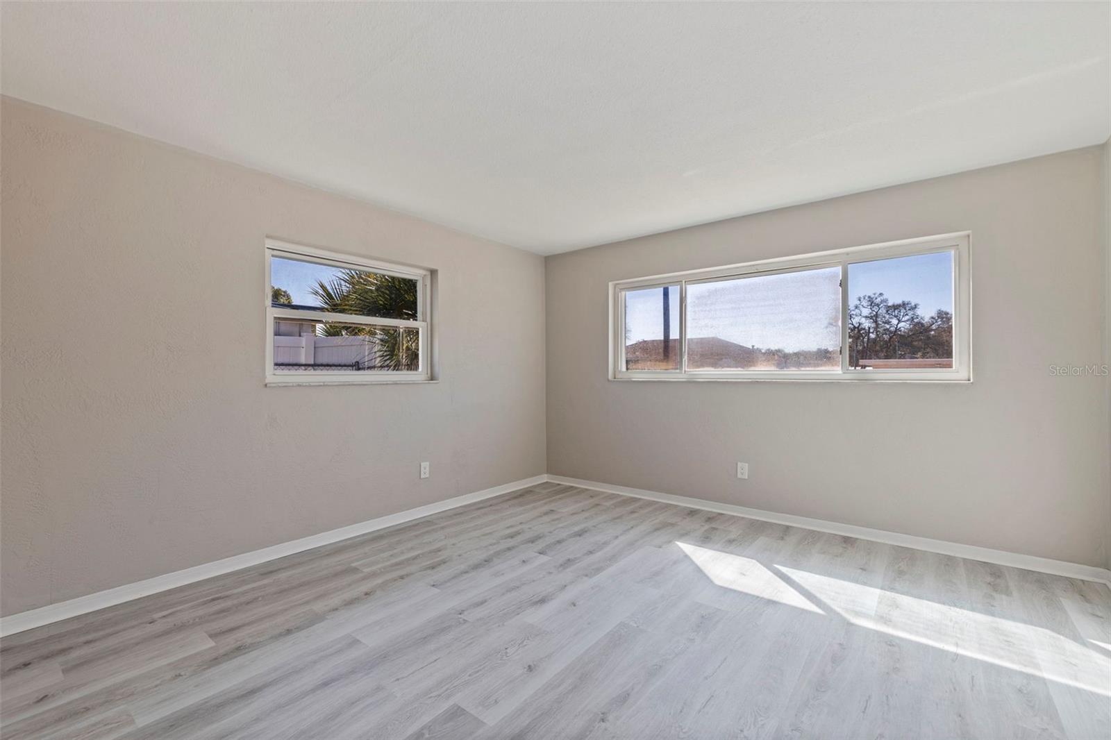 Image 24 of 39 For 1013 55th Terrace S