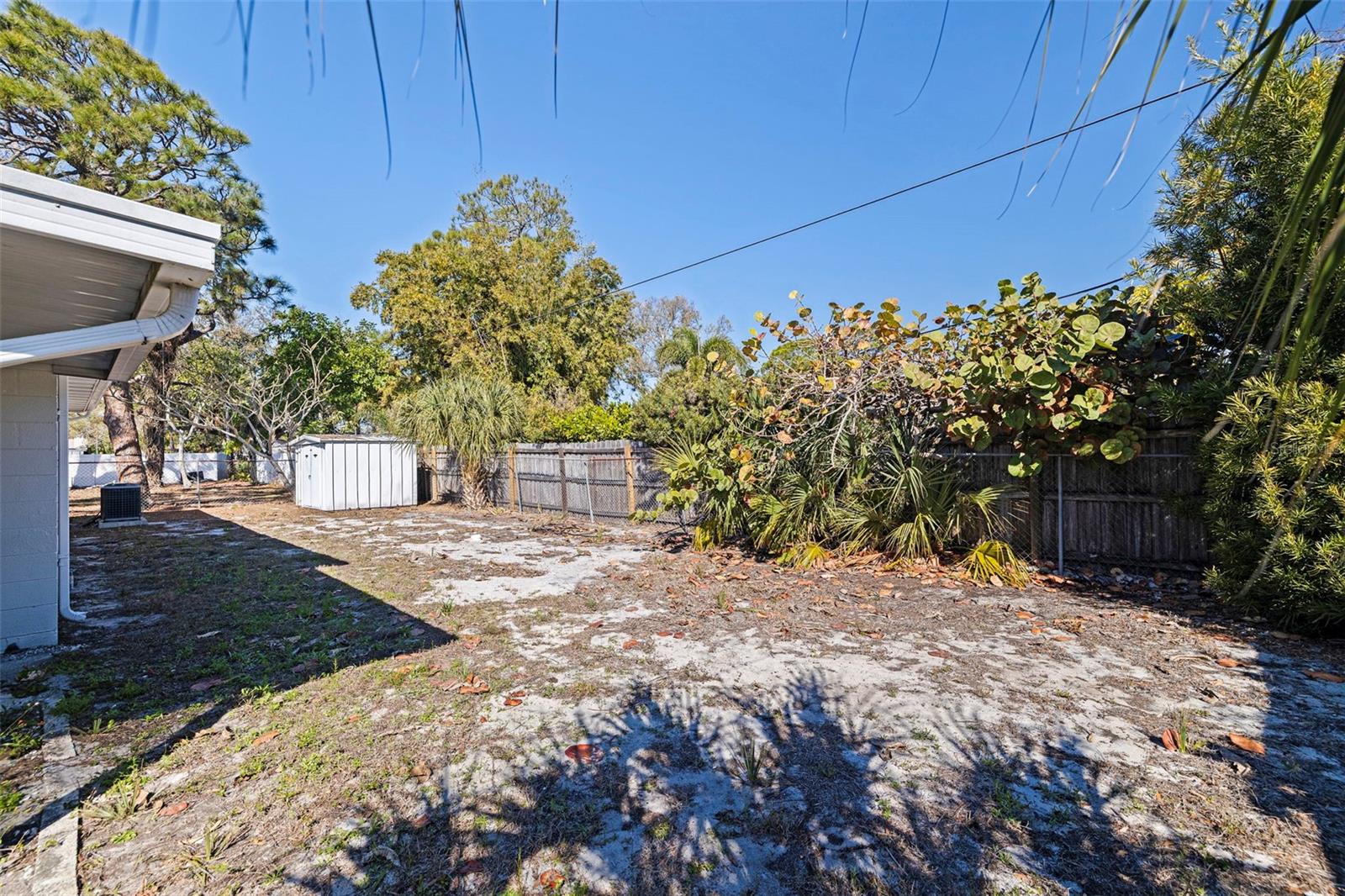 Image 30 of 39 For 1013 55th Terrace S