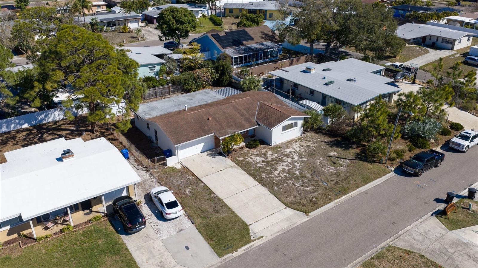 Image 34 of 39 For 1013 55th Terrace S