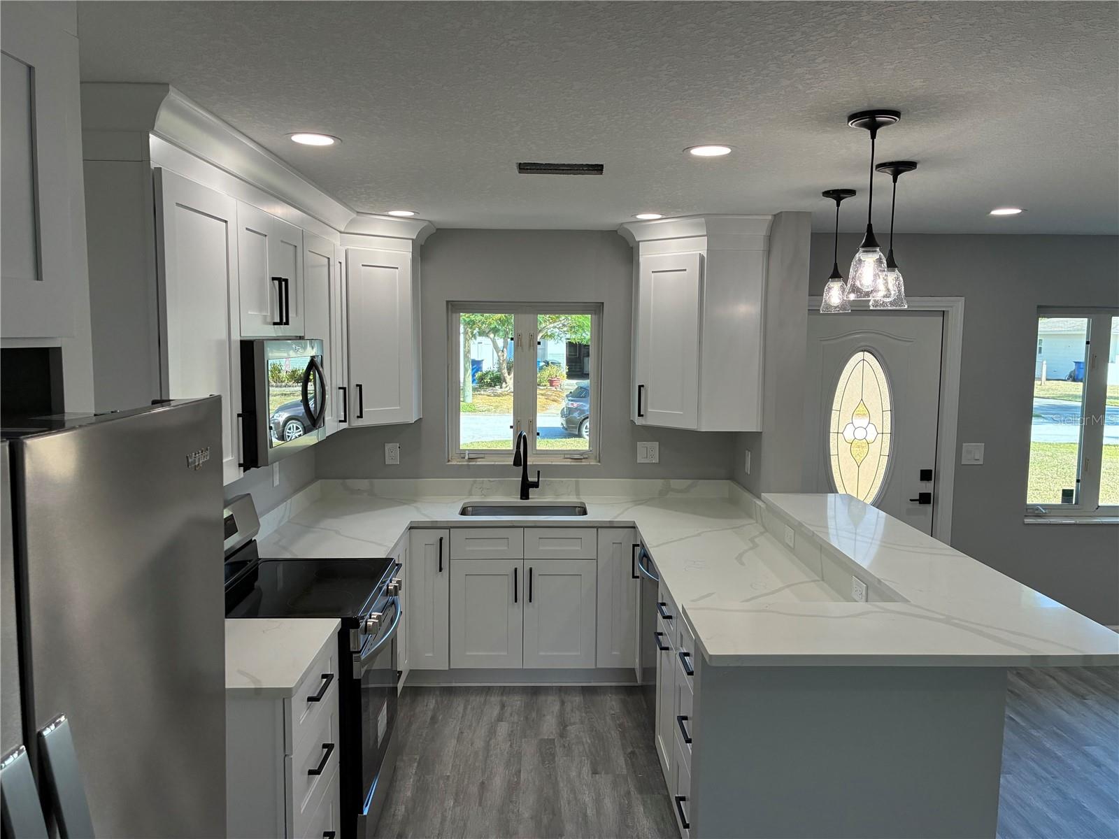 Image 7 of 23 For 9024 2nd Street N