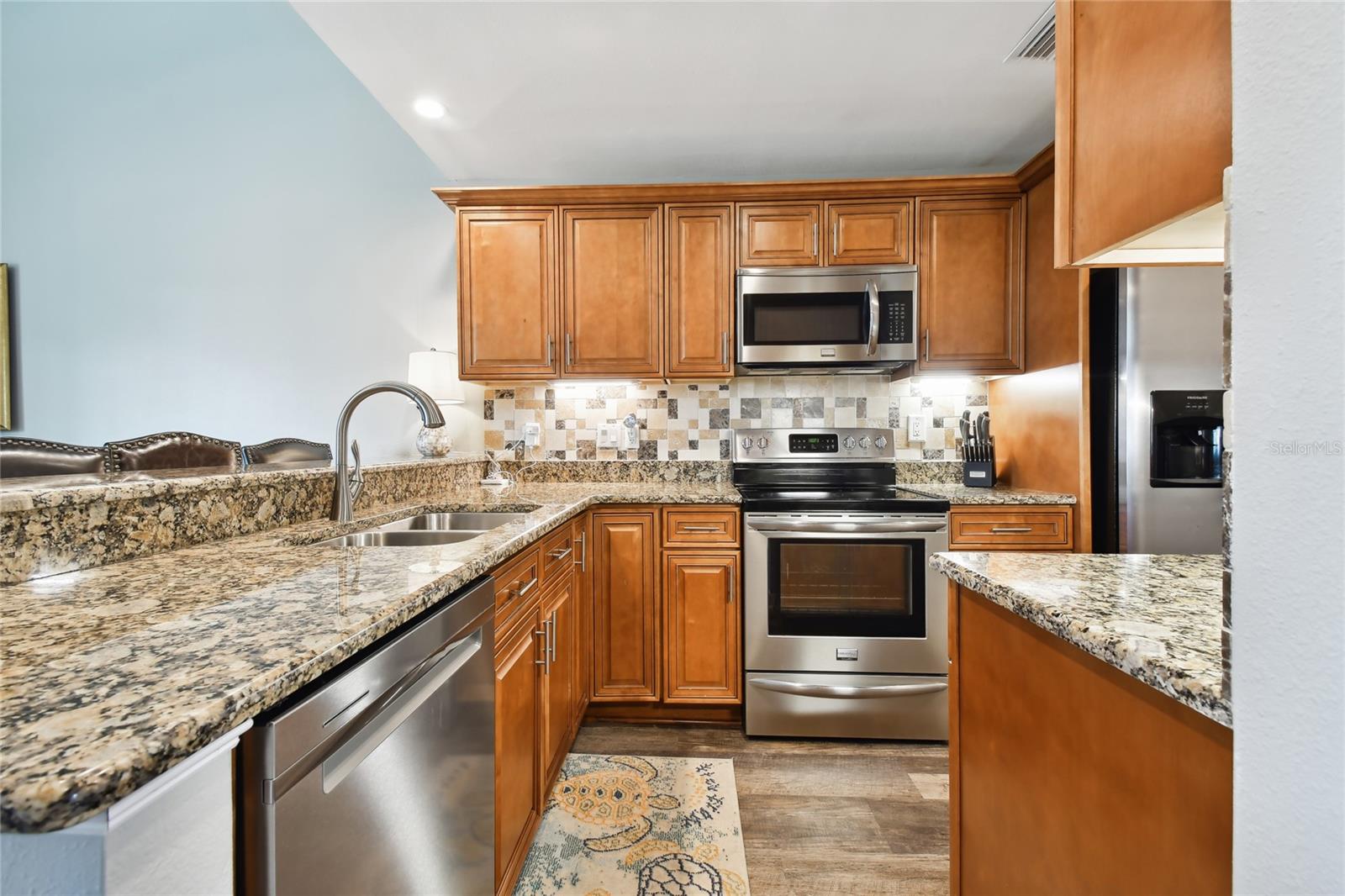 Image 10 of 51 For 2659 St Josephs Drive W 108