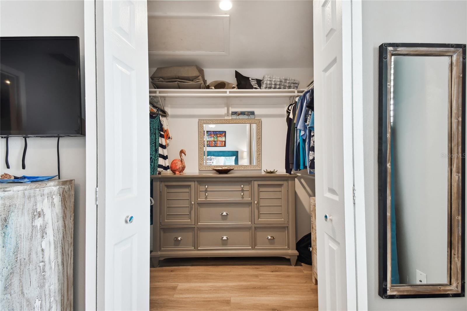 Image 22 of 51 For 2659 St Josephs Drive W 108