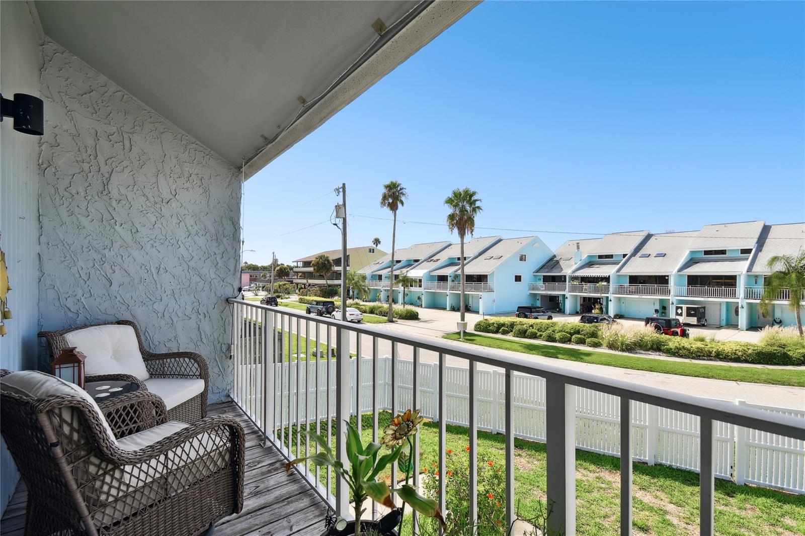 Image 28 of 51 For 2659 St Josephs Drive W 108