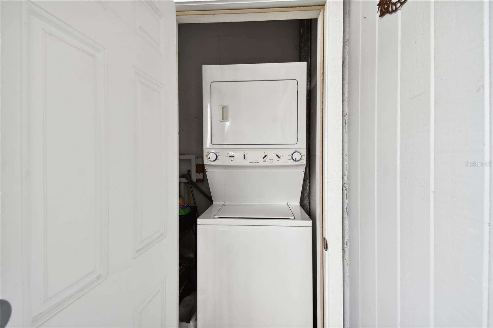 Image 29 of 51 For 2659 St Josephs Drive W 108