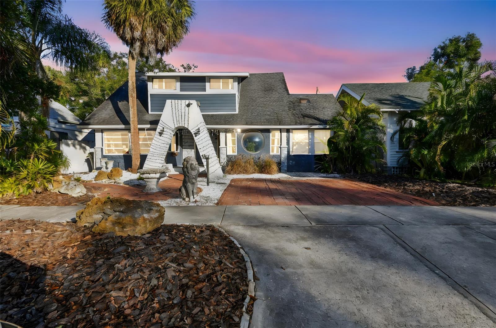 Details for 945 11th Street N, ST PETERSBURG, FL 33705