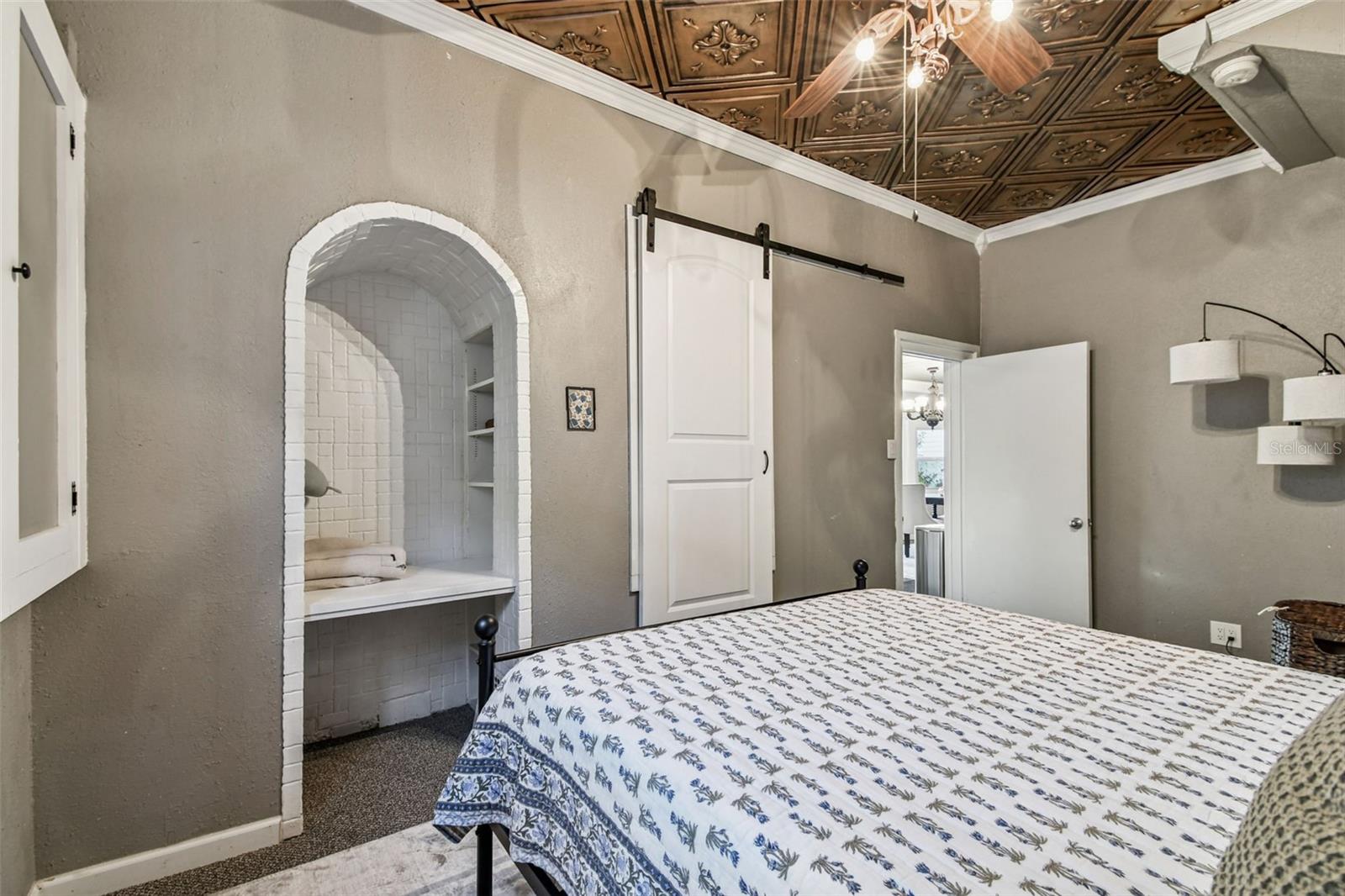 Image 21 of 77 For 945 11th Street N