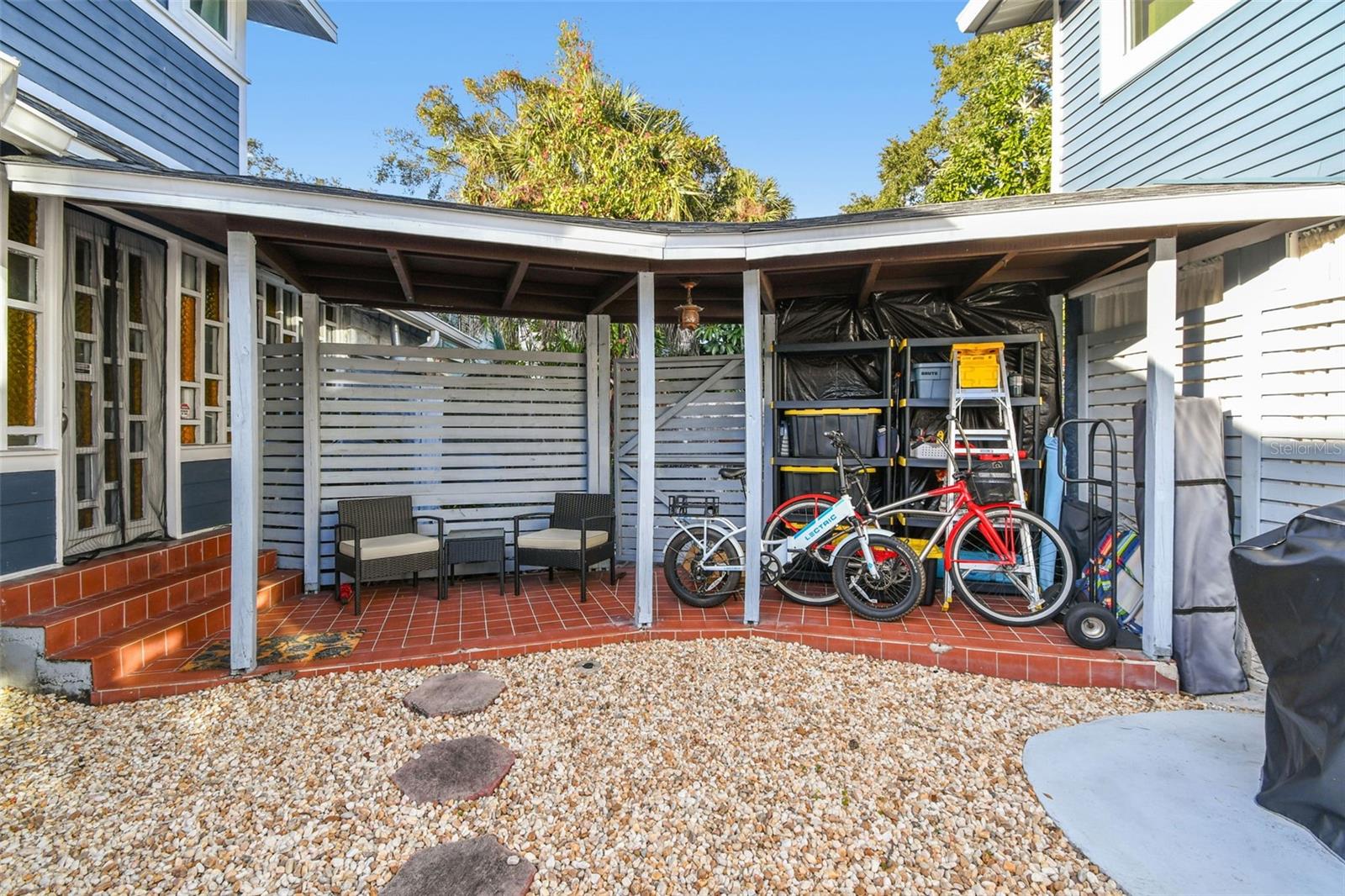 Image 44 of 77 For 945 11th Street N