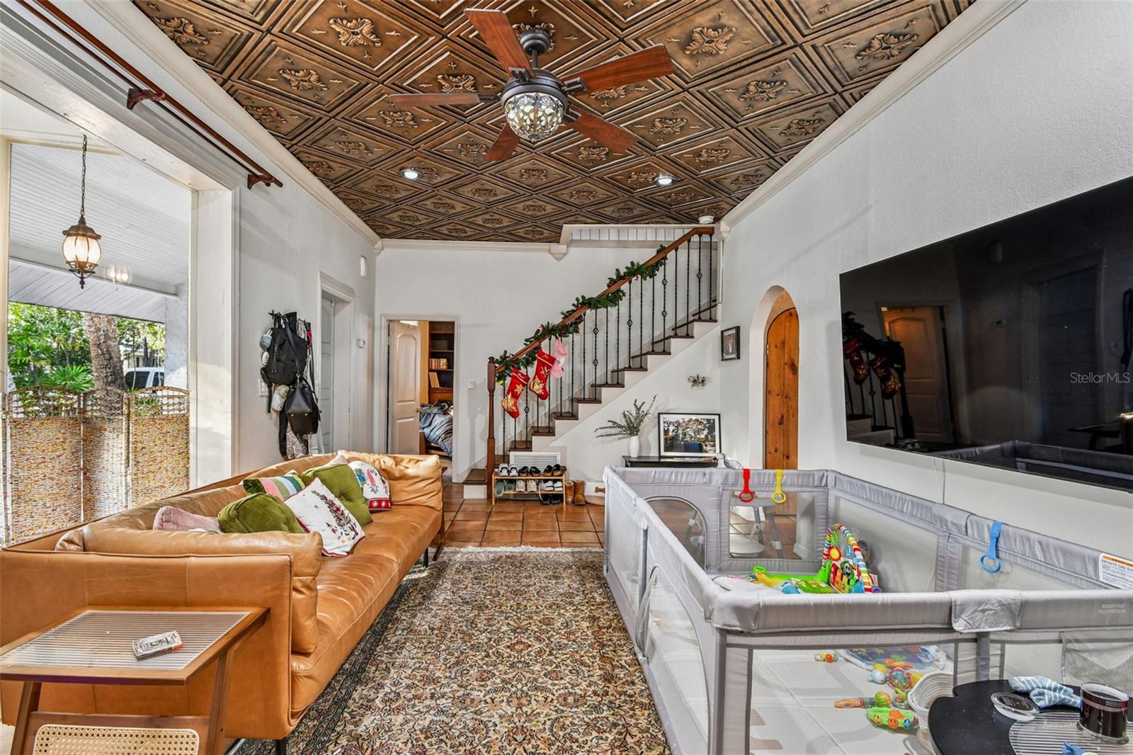 Image 8 of 77 For 945 11th Street N