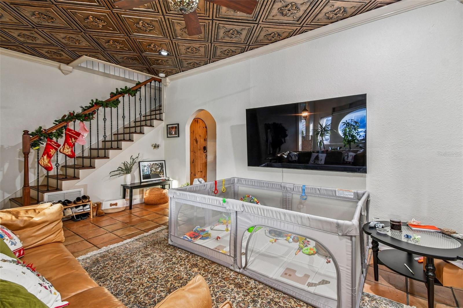 Image 9 of 77 For 945 11th Street N