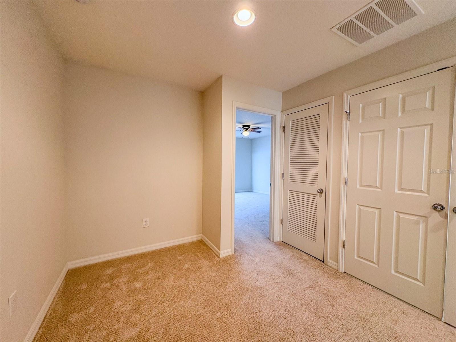 Image 17 of 35 For 7079 Woodchase Glen Drive