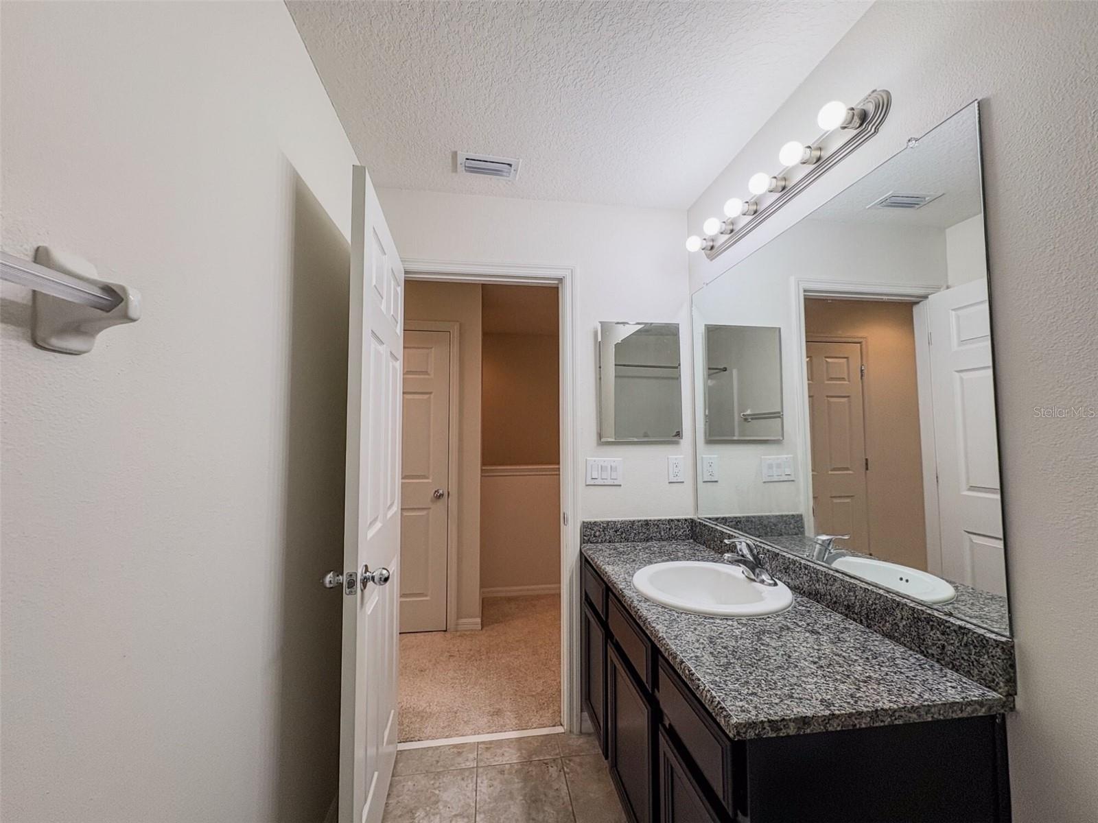 Image 29 of 35 For 7079 Woodchase Glen Drive