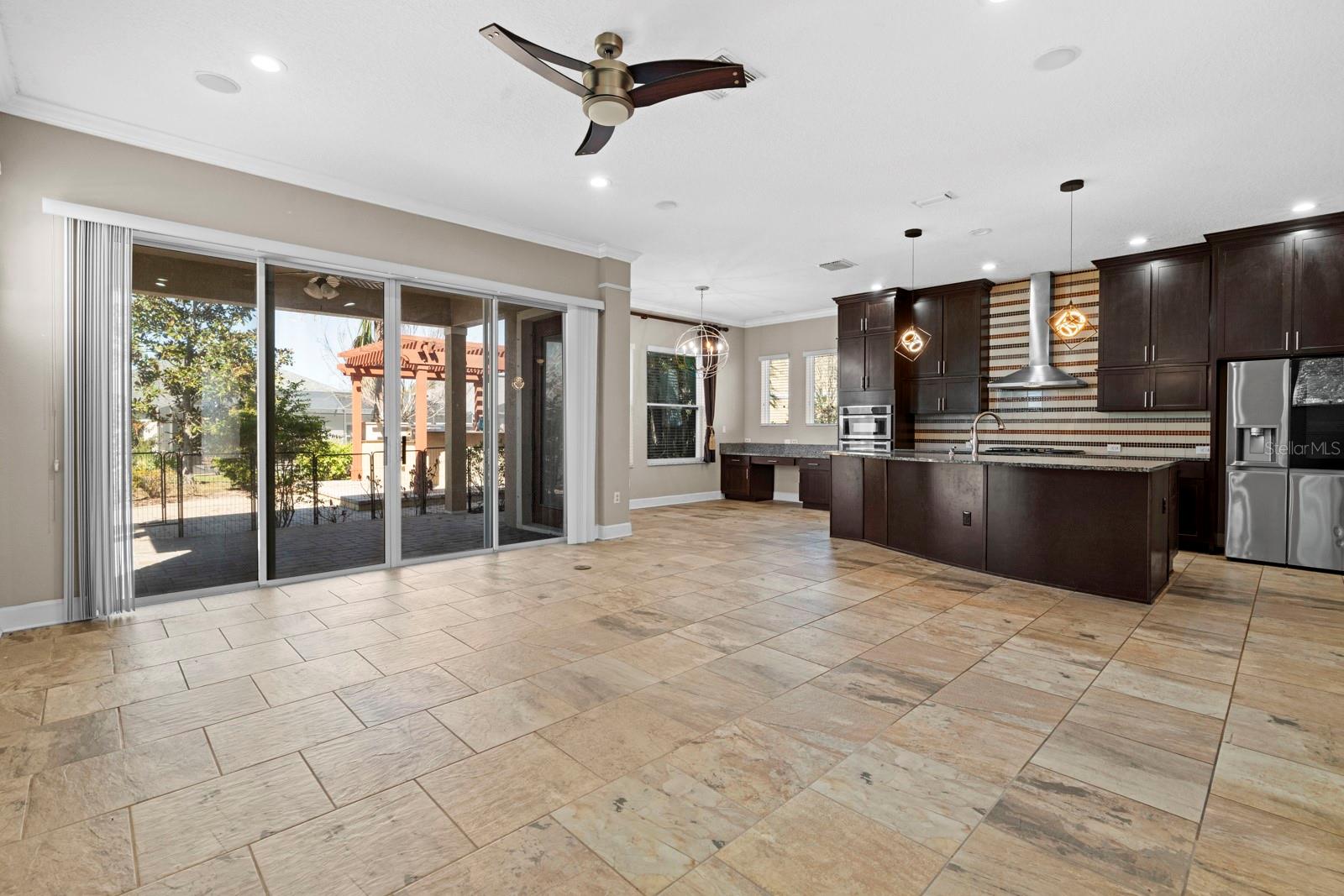 Listing photo id 15 for 7304 Milestone Drive