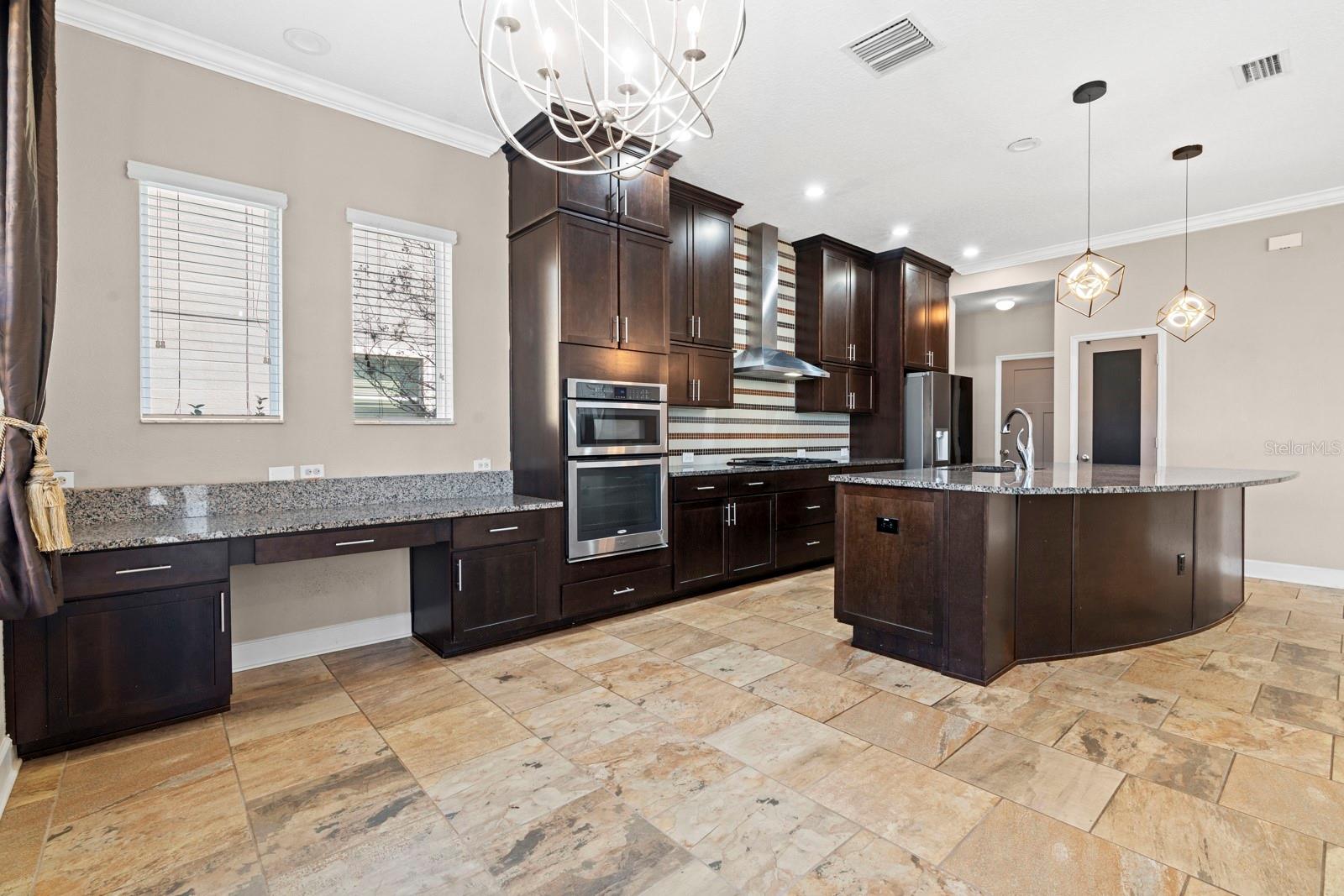 Listing photo id 22 for 7304 Milestone Drive