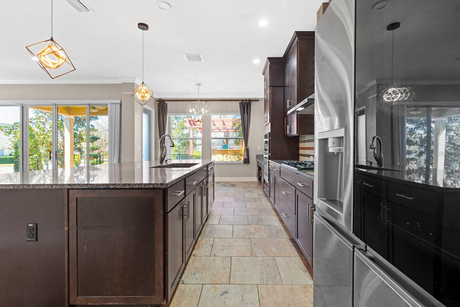 Listing photo id 24 for 7304 Milestone Drive