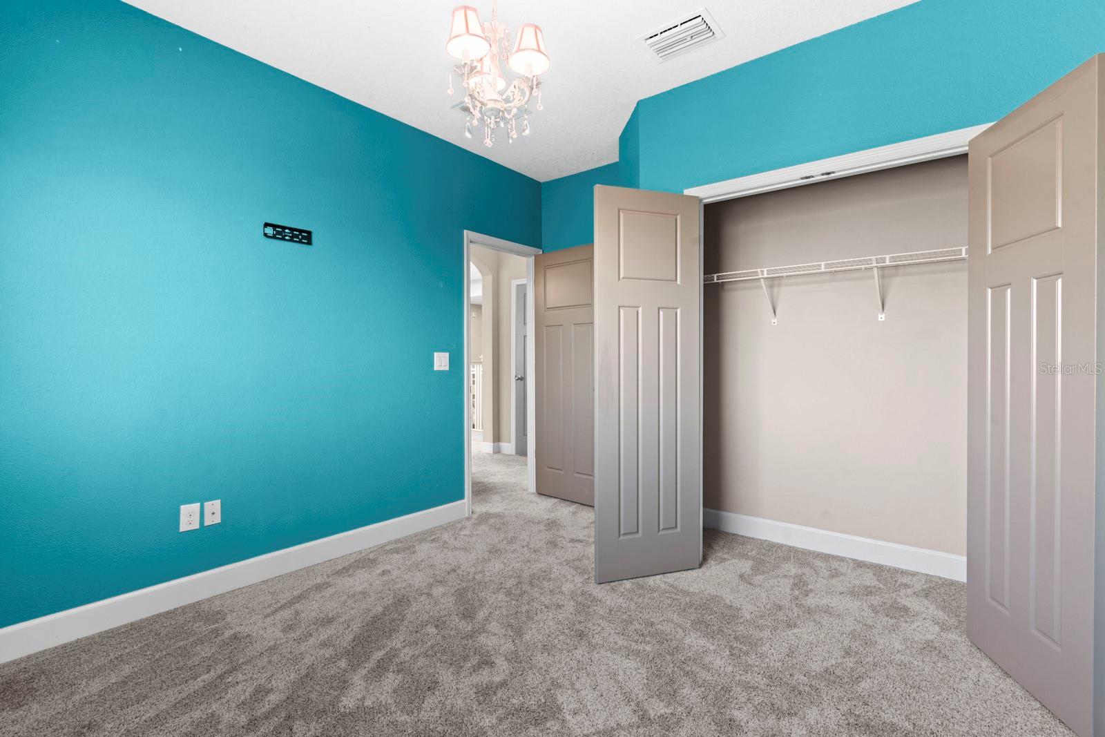 Listing photo id 34 for 7304 Milestone Drive