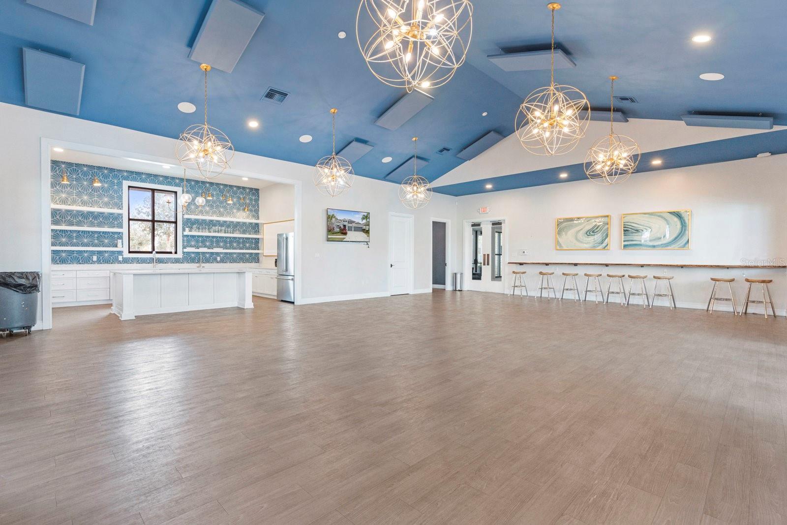 Listing photo id 82 for 7304 Milestone Drive