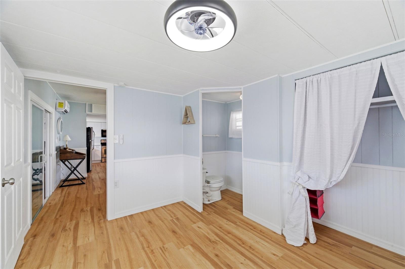 Image 13 of 42 For 10913 Liberty Drive