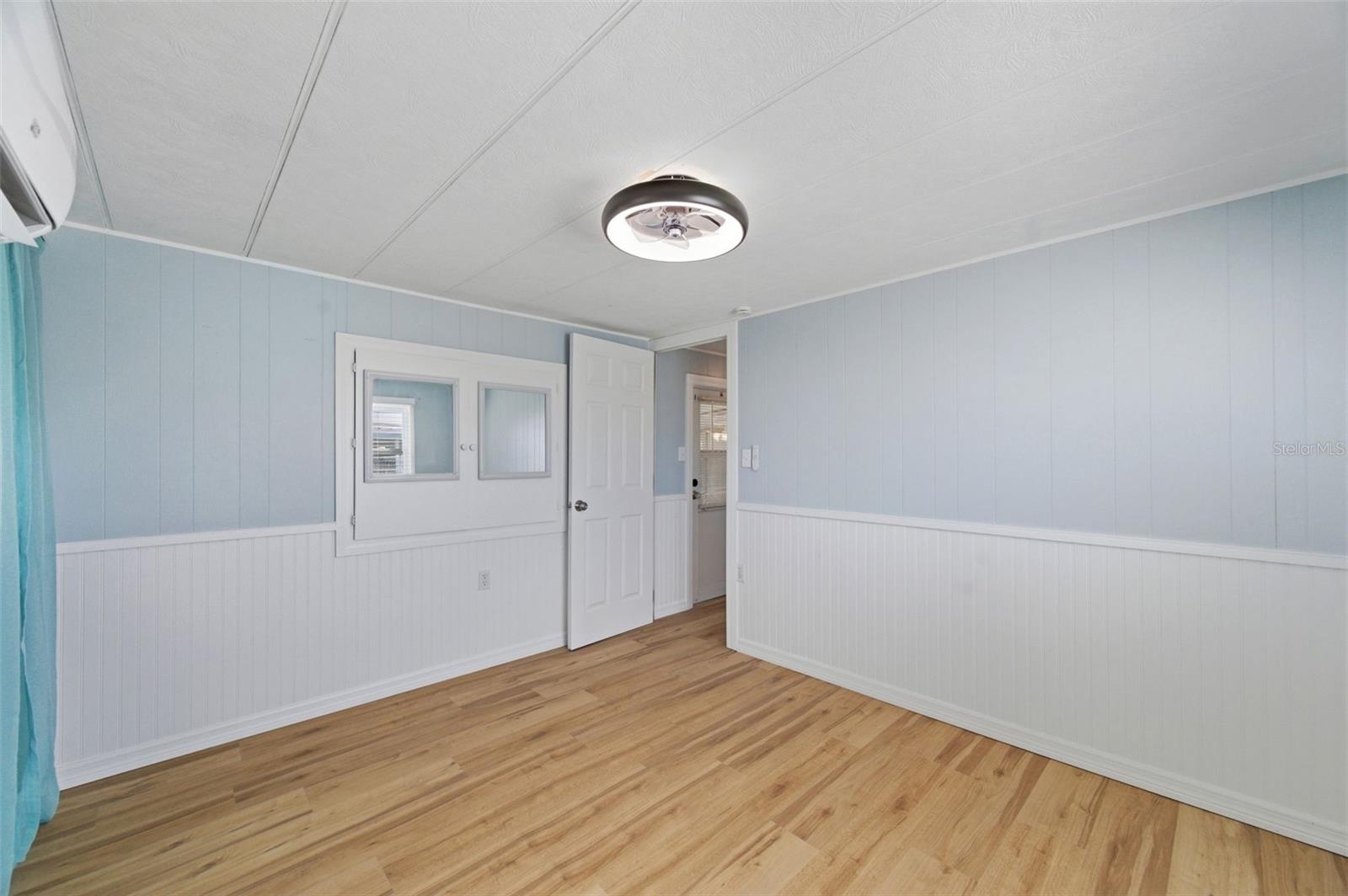 Image 17 of 42 For 10913 Liberty Drive