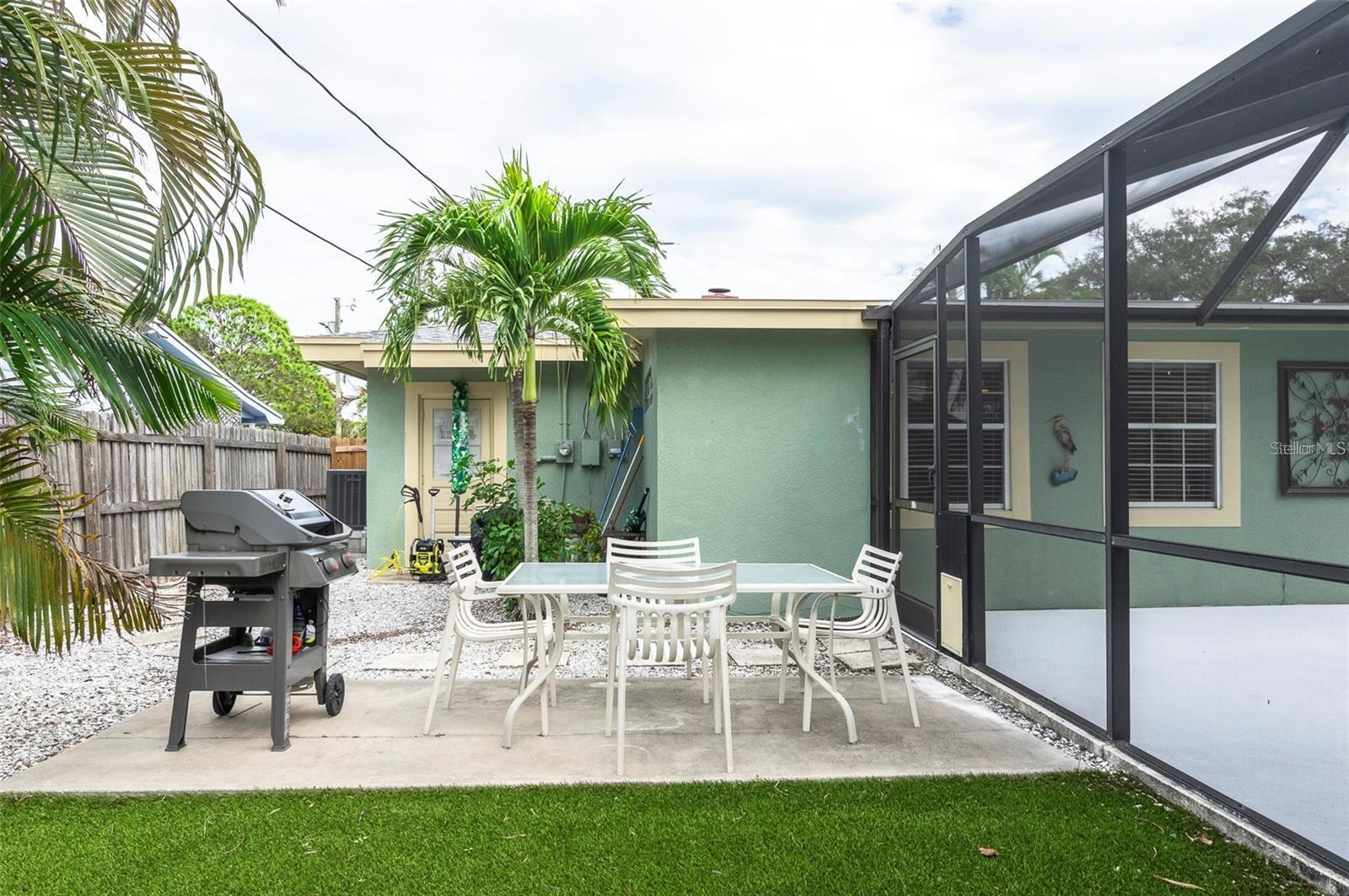 Image 6 of 49 For 2807 45th Street S