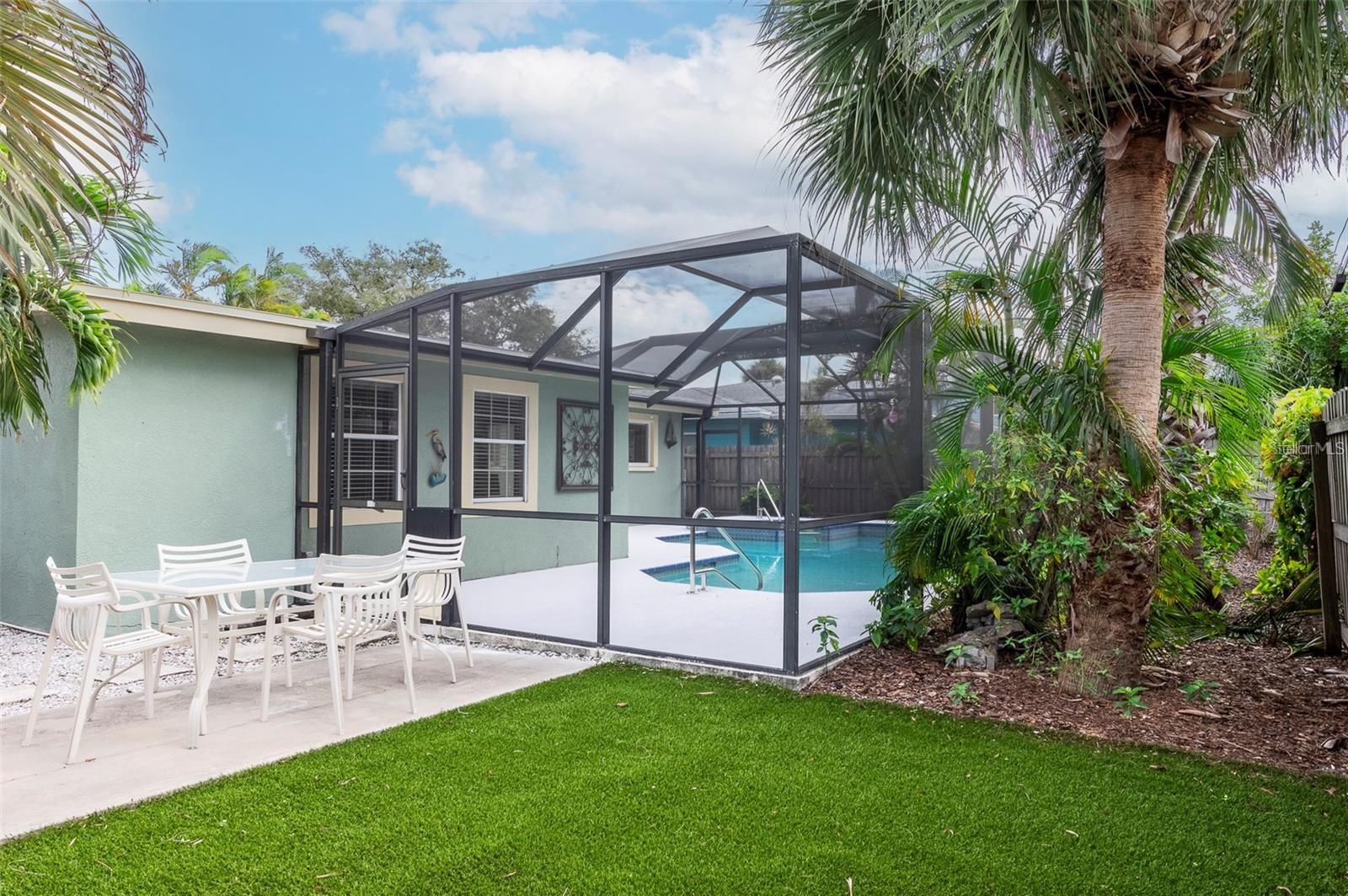 Image 7 of 49 For 2807 45th Street S