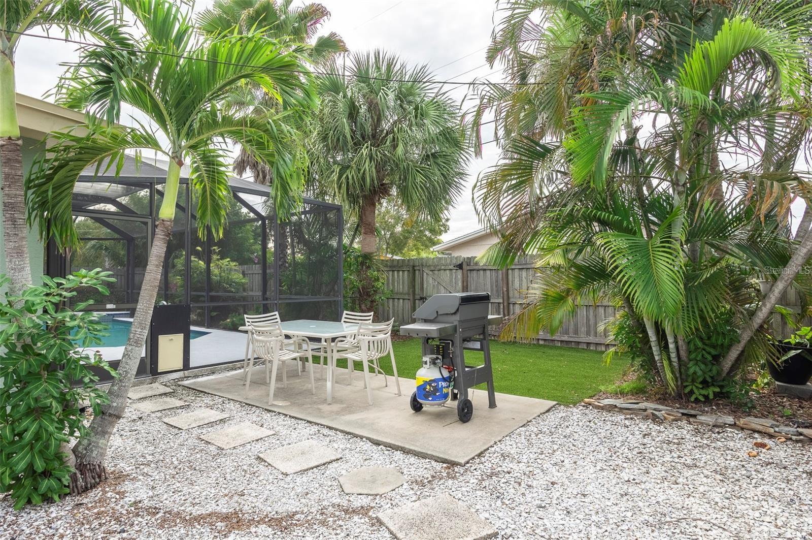 Image 8 of 49 For 2807 45th Street S