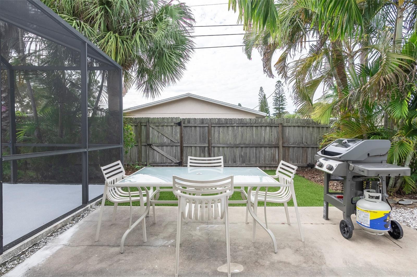 Image 9 of 49 For 2807 45th Street S