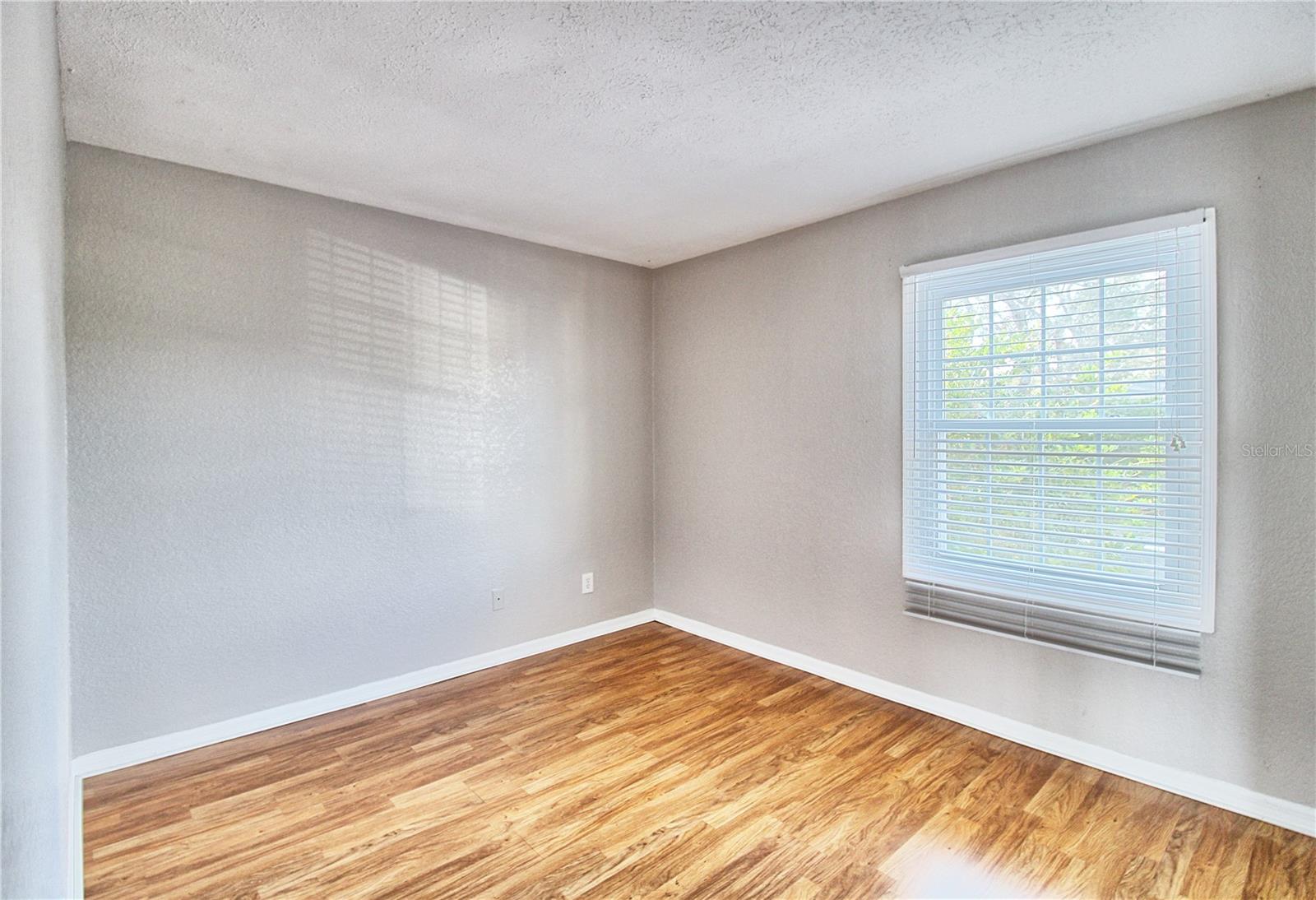 Image 11 of 27 For 13760 Orange Sunset Drive 201