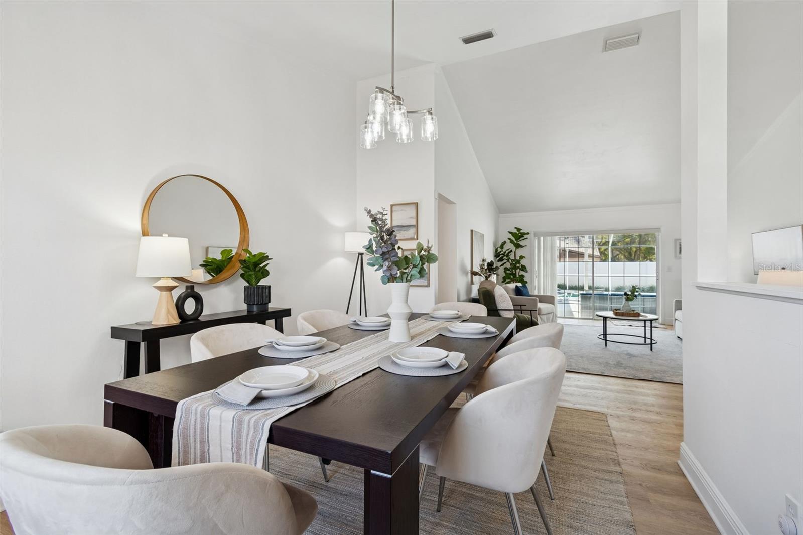 Image 10 of 57 For 15830 Glenarn Drive