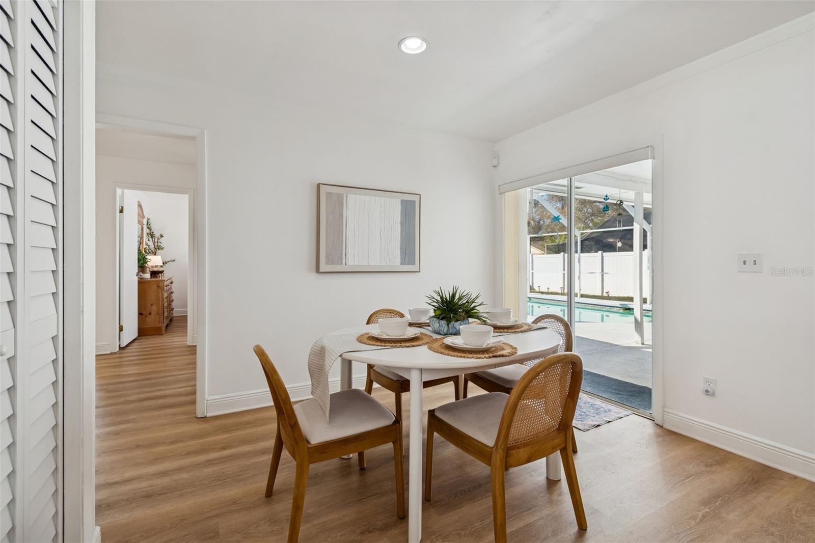 Image 22 of 57 For 15830 Glenarn Drive