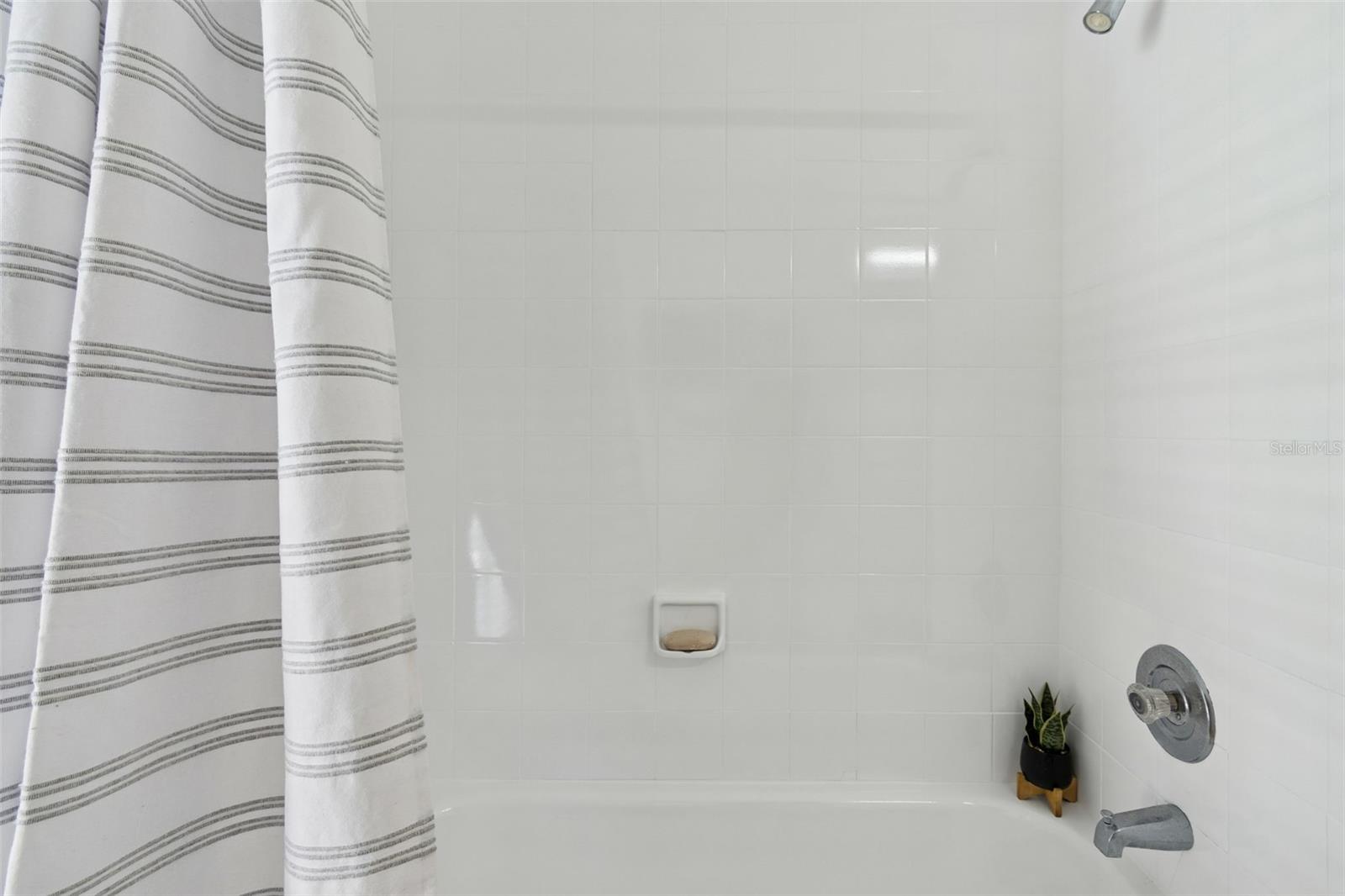 Image 29 of 57 For 15830 Glenarn Drive