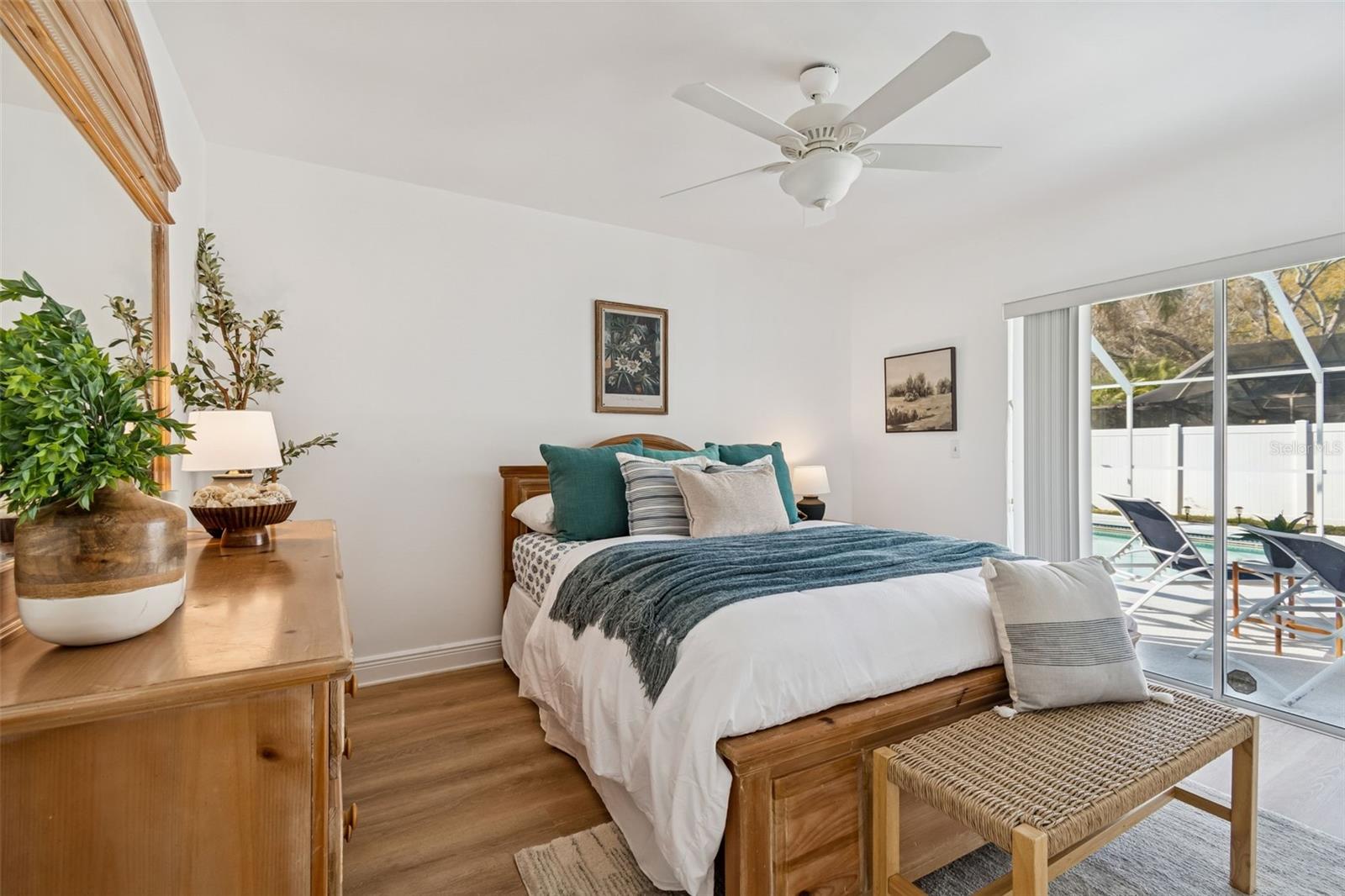 Image 31 of 57 For 15830 Glenarn Drive