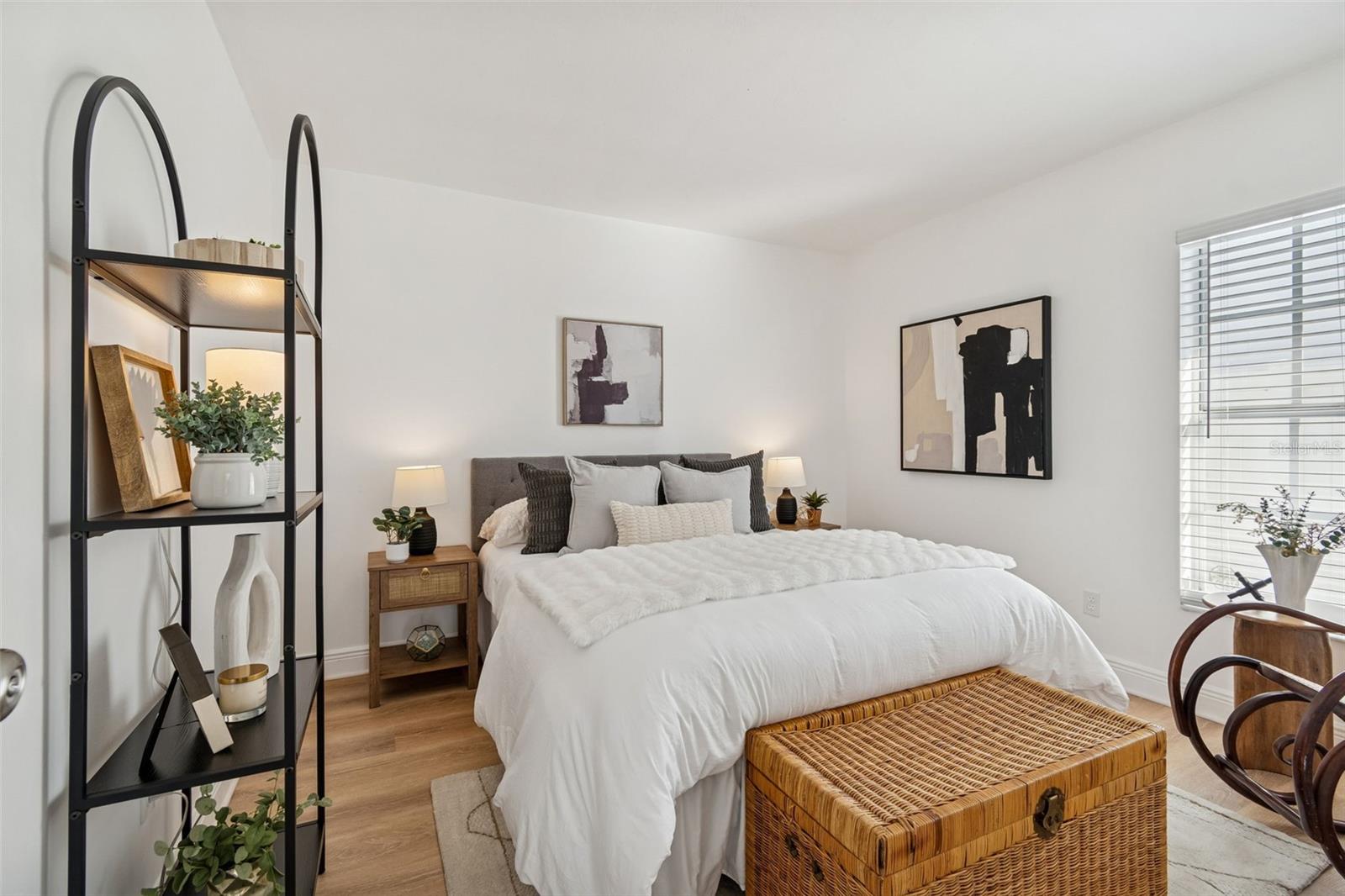 Image 36 of 57 For 15830 Glenarn Drive