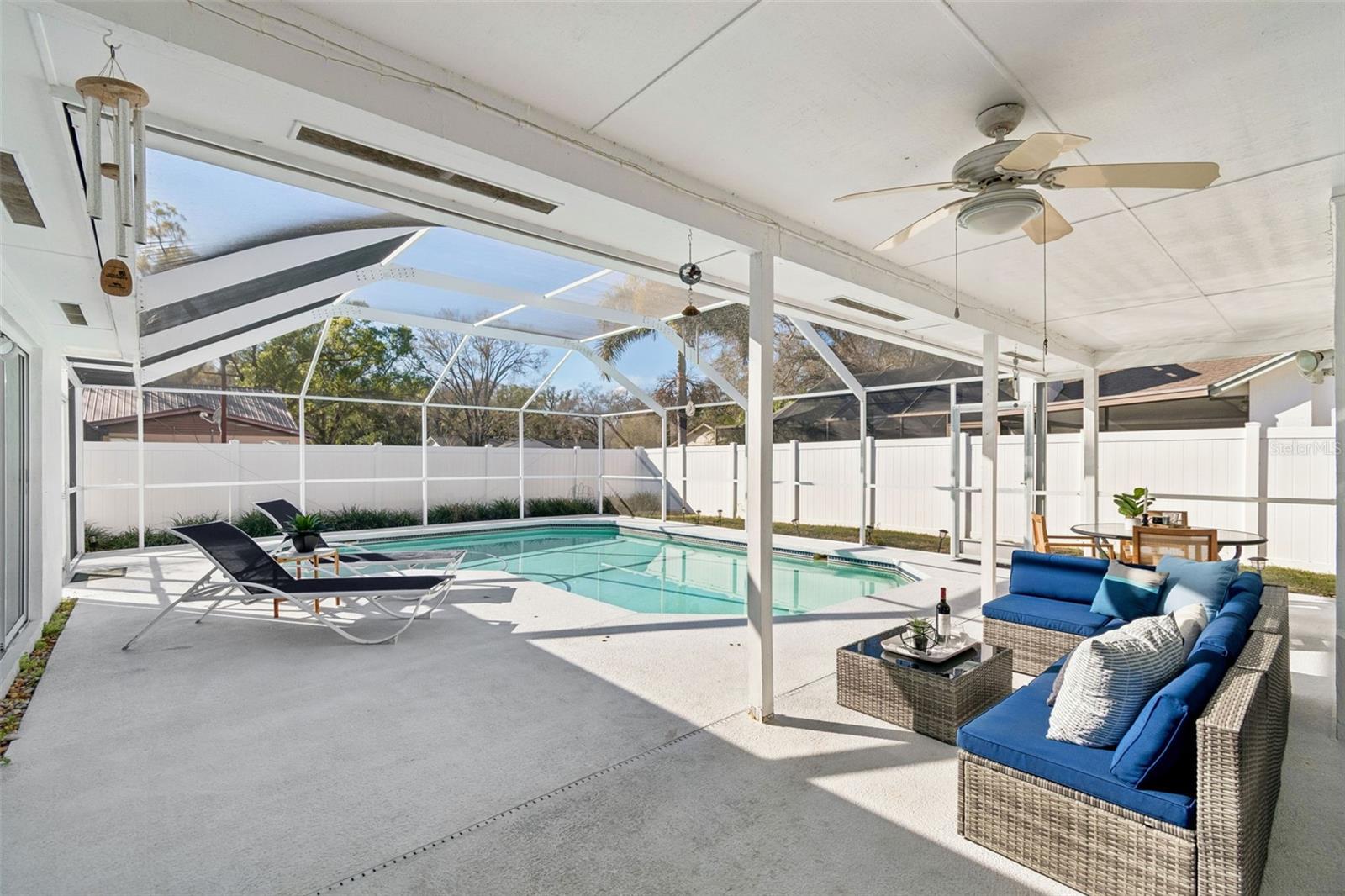 Image 40 of 57 For 15830 Glenarn Drive