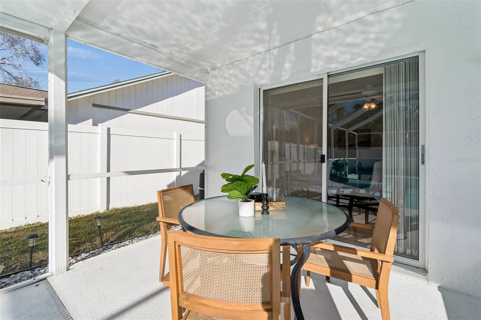 Image 43 of 57 For 15830 Glenarn Drive