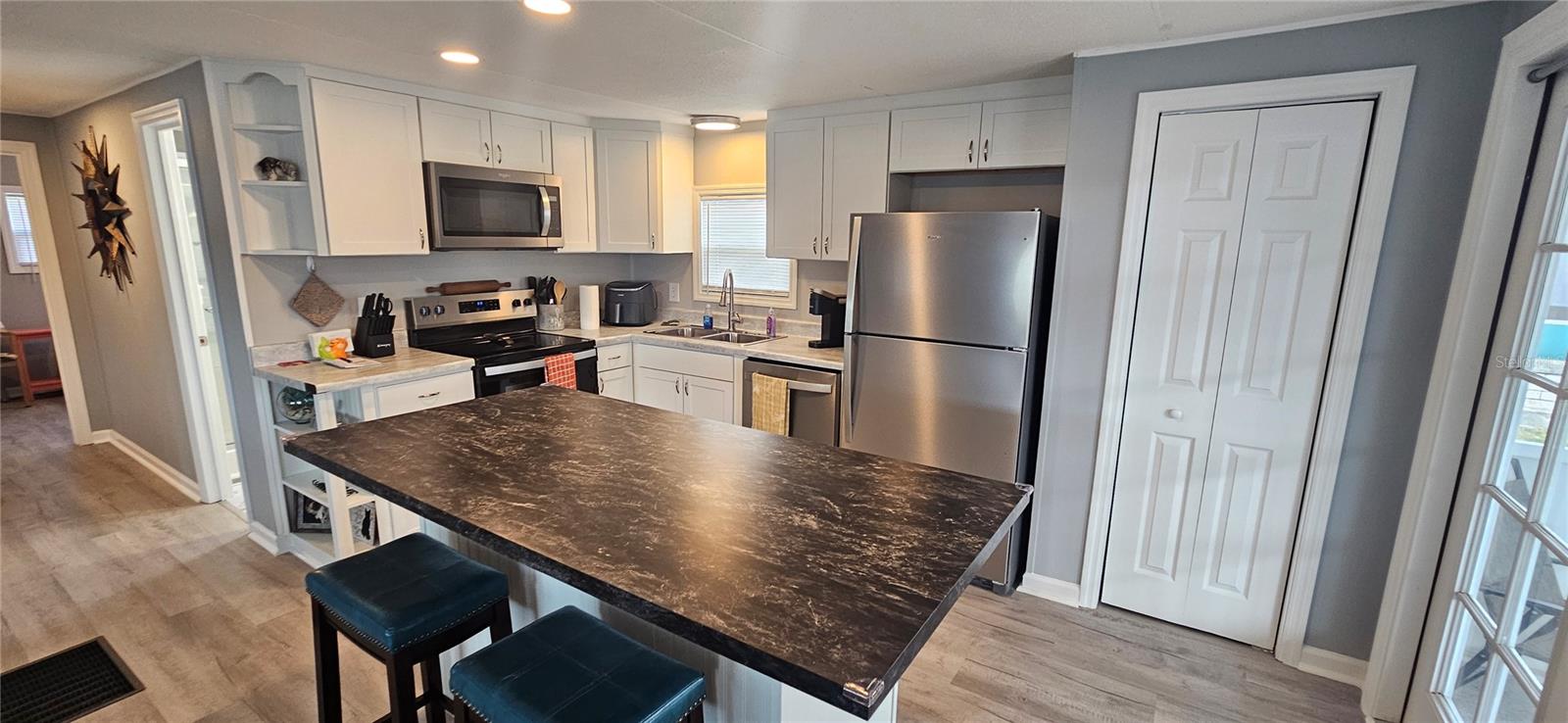 Image 7 of 25 For 39053 Flora Avenue