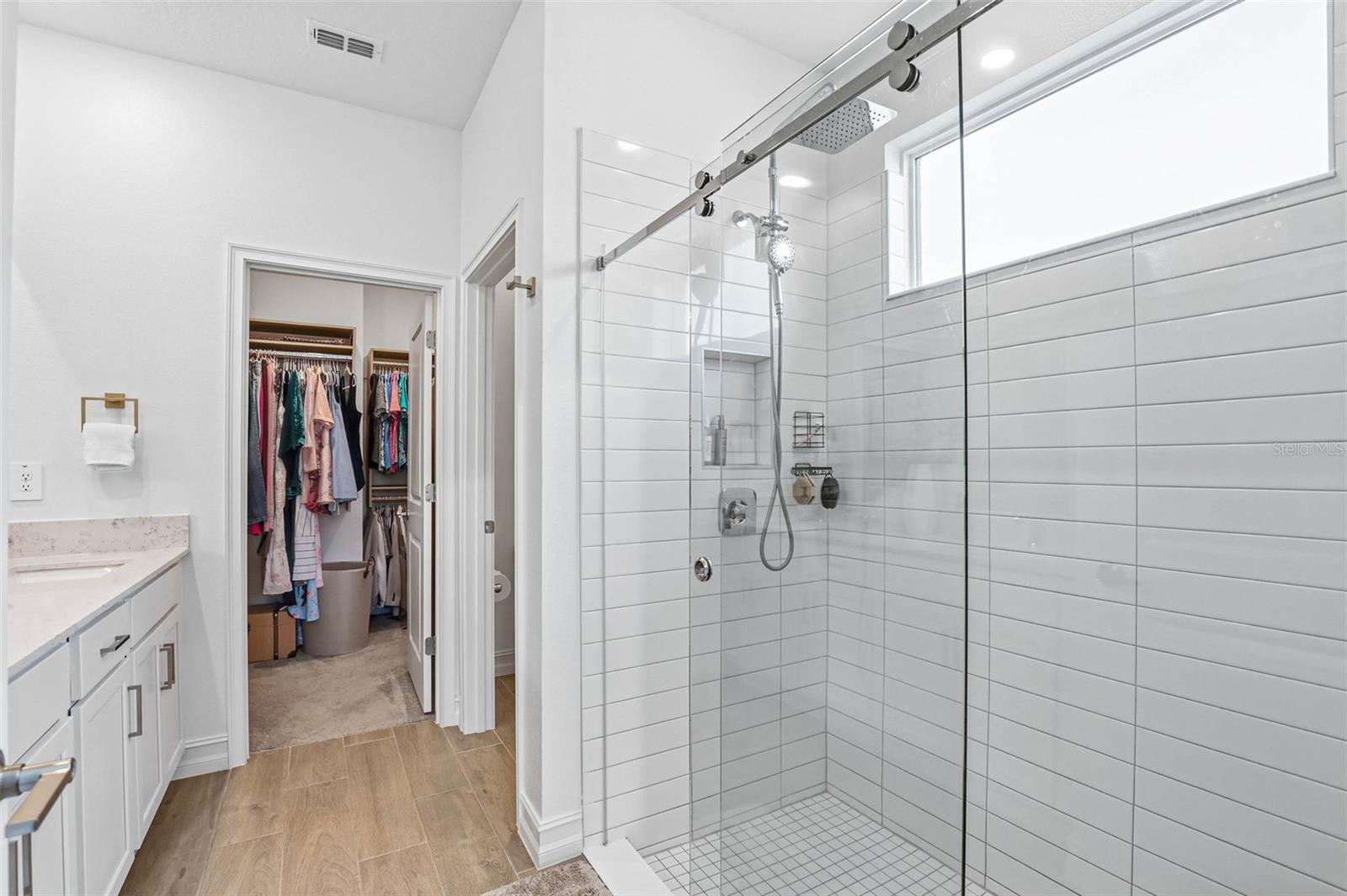 Listing photo id 29 for 18351 Serene Lake Loop