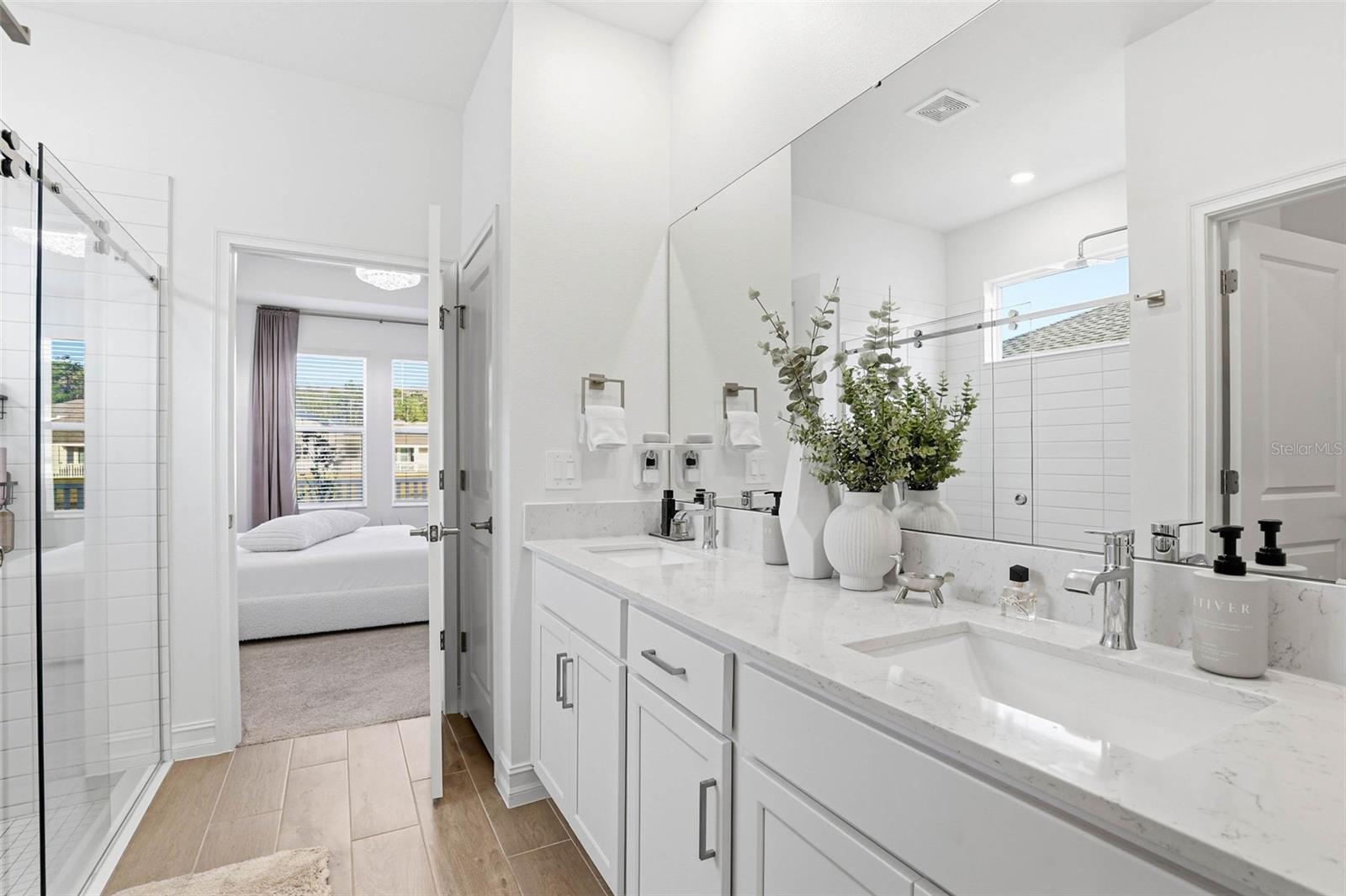 Listing photo id 30 for 18351 Serene Lake Loop