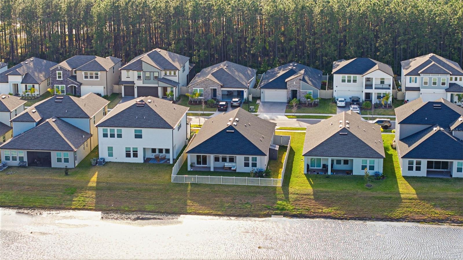 Listing photo id 56 for 18351 Serene Lake Loop