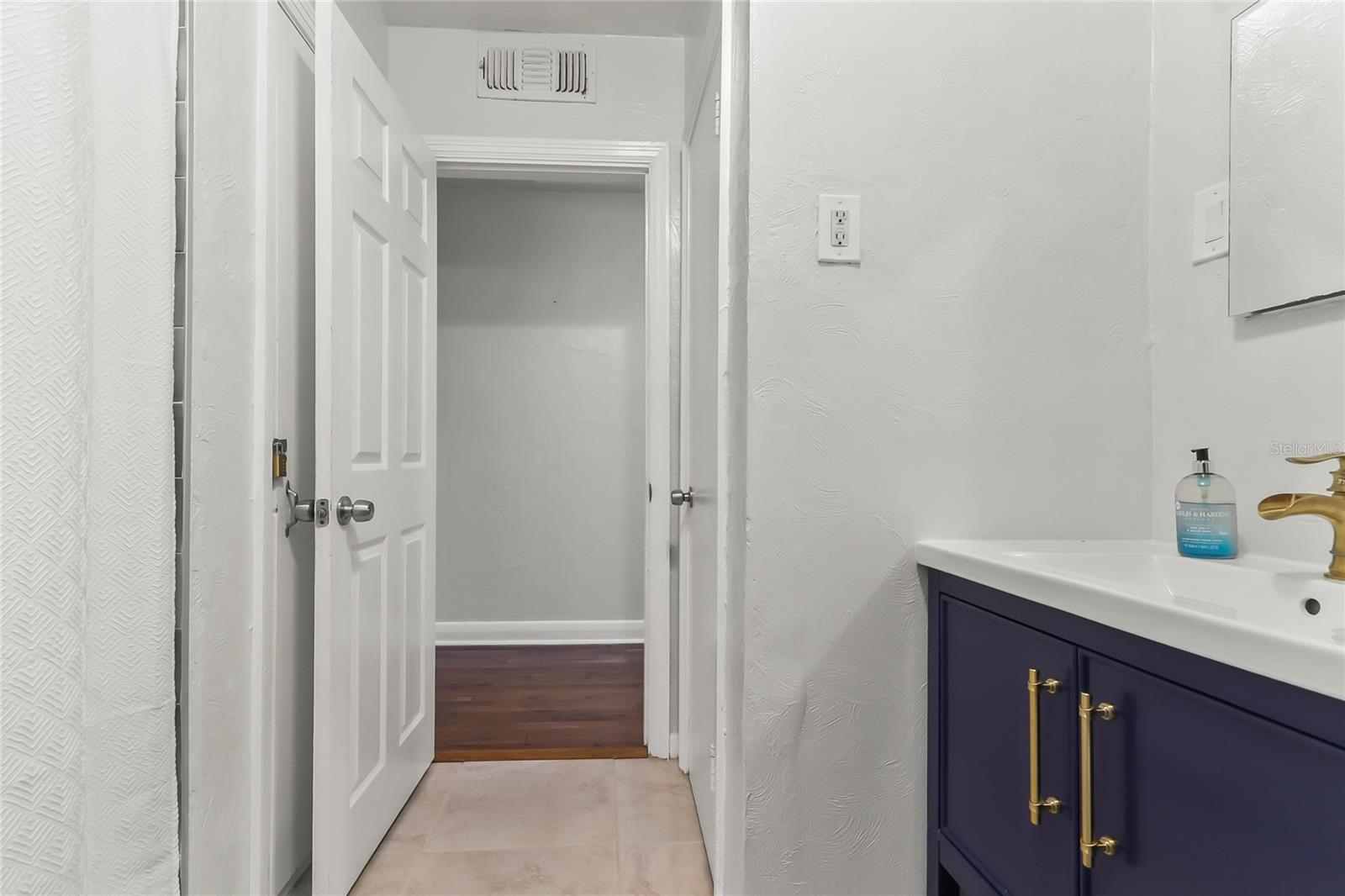 Image 40 of 46 For 1108 Chelsea Street