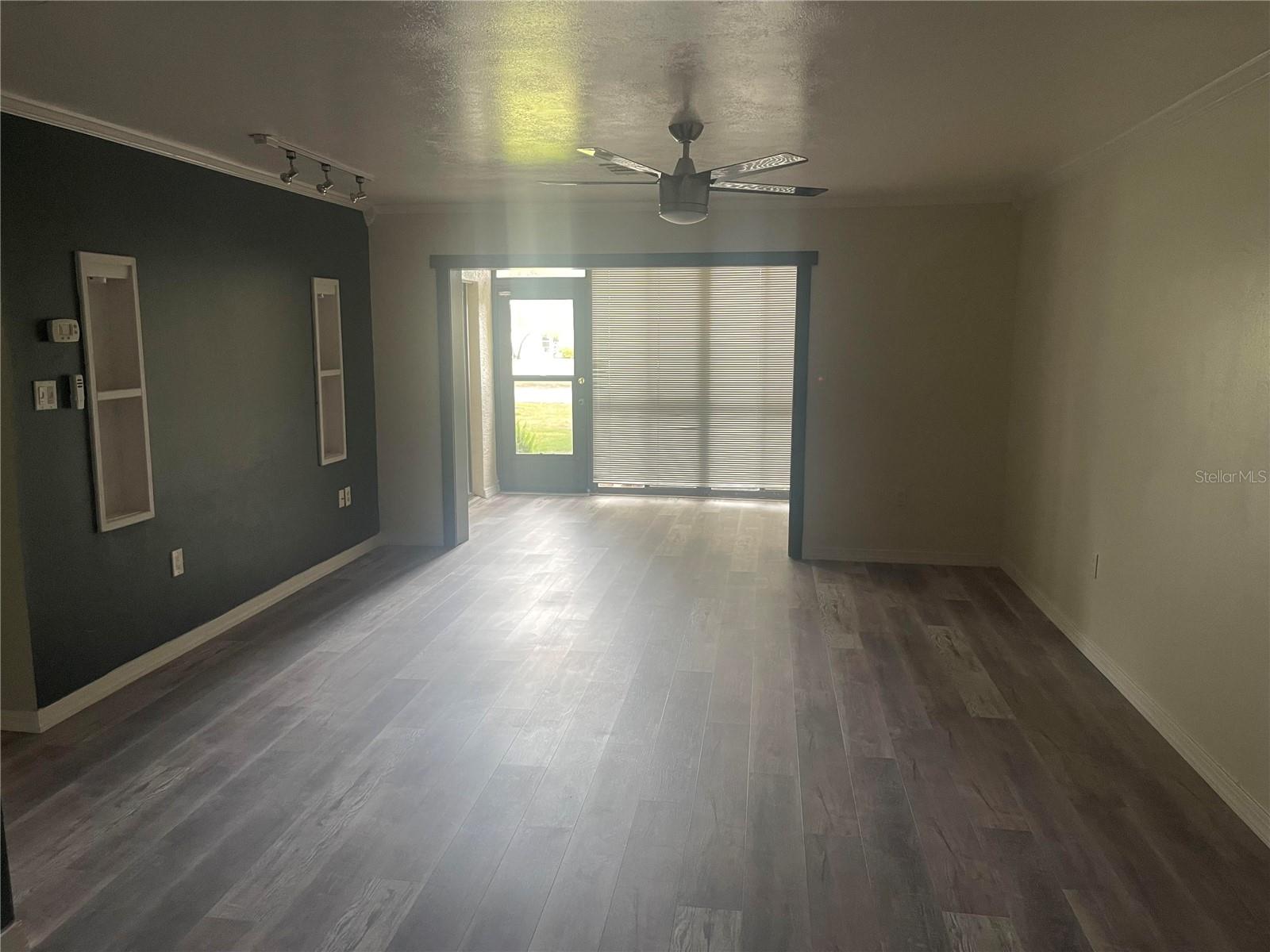 Image 14 of 48 For 2685 Sabal Springs Circle 102