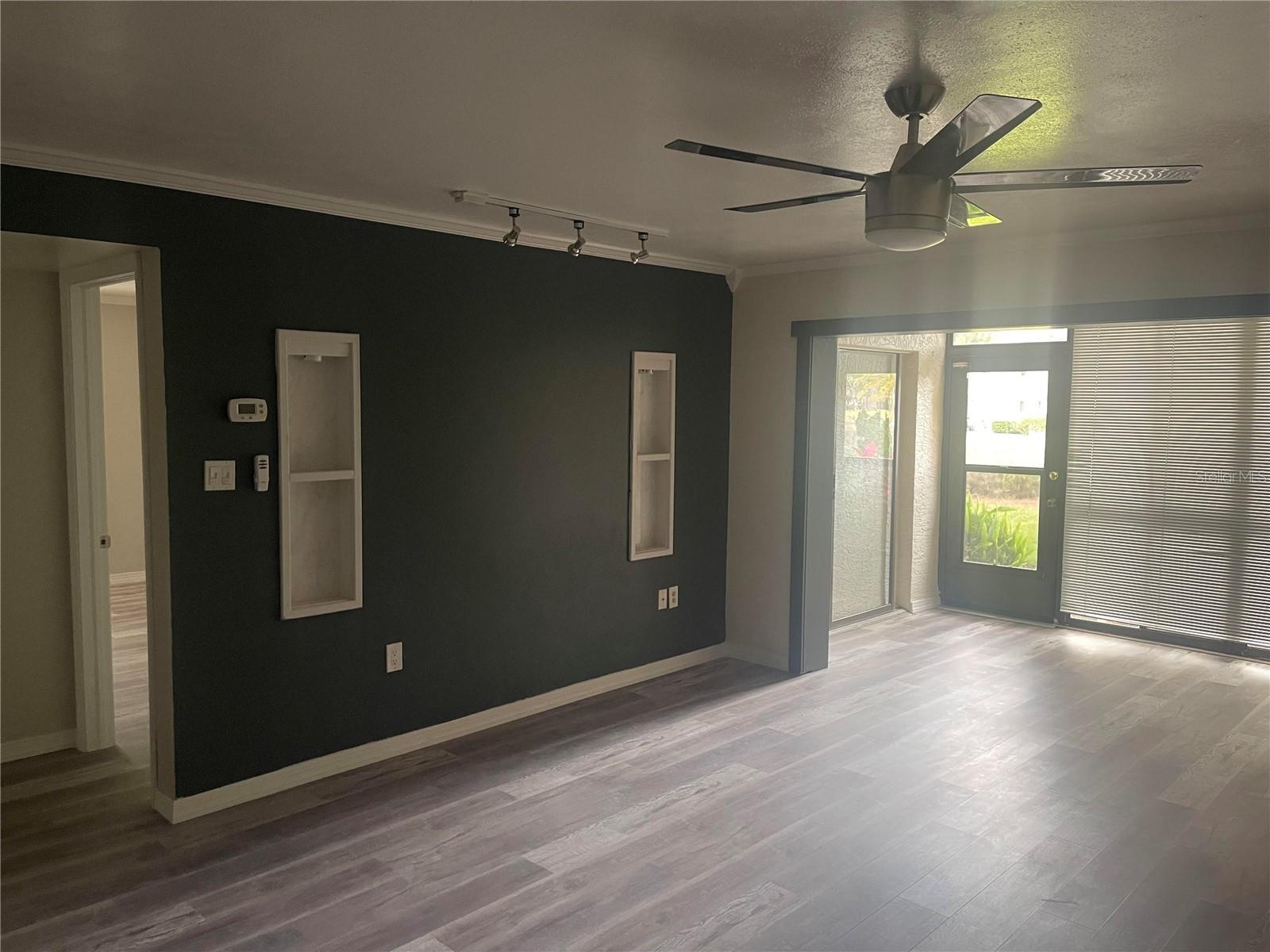 Image 15 of 48 For 2685 Sabal Springs Circle 102